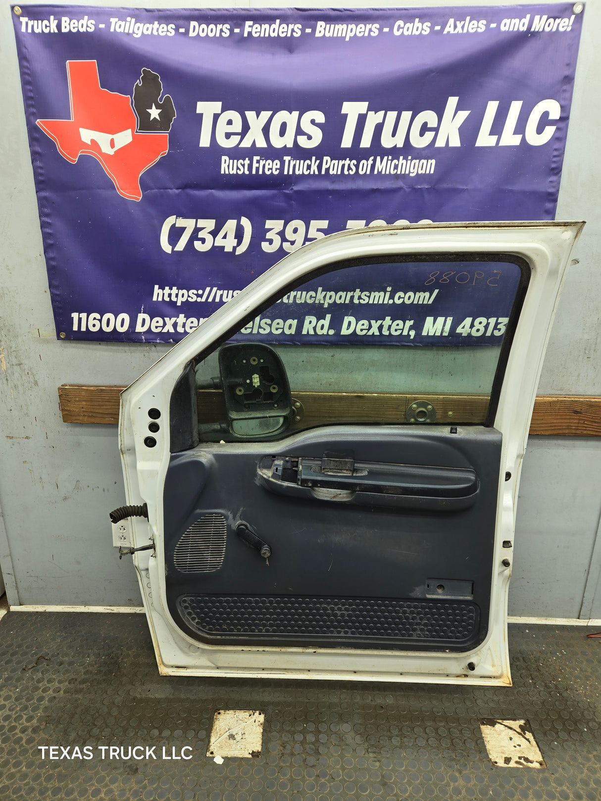 1999-2011 Ford Super Duty / Excursion Front Passenger RH Door F250 F350 F450 F550