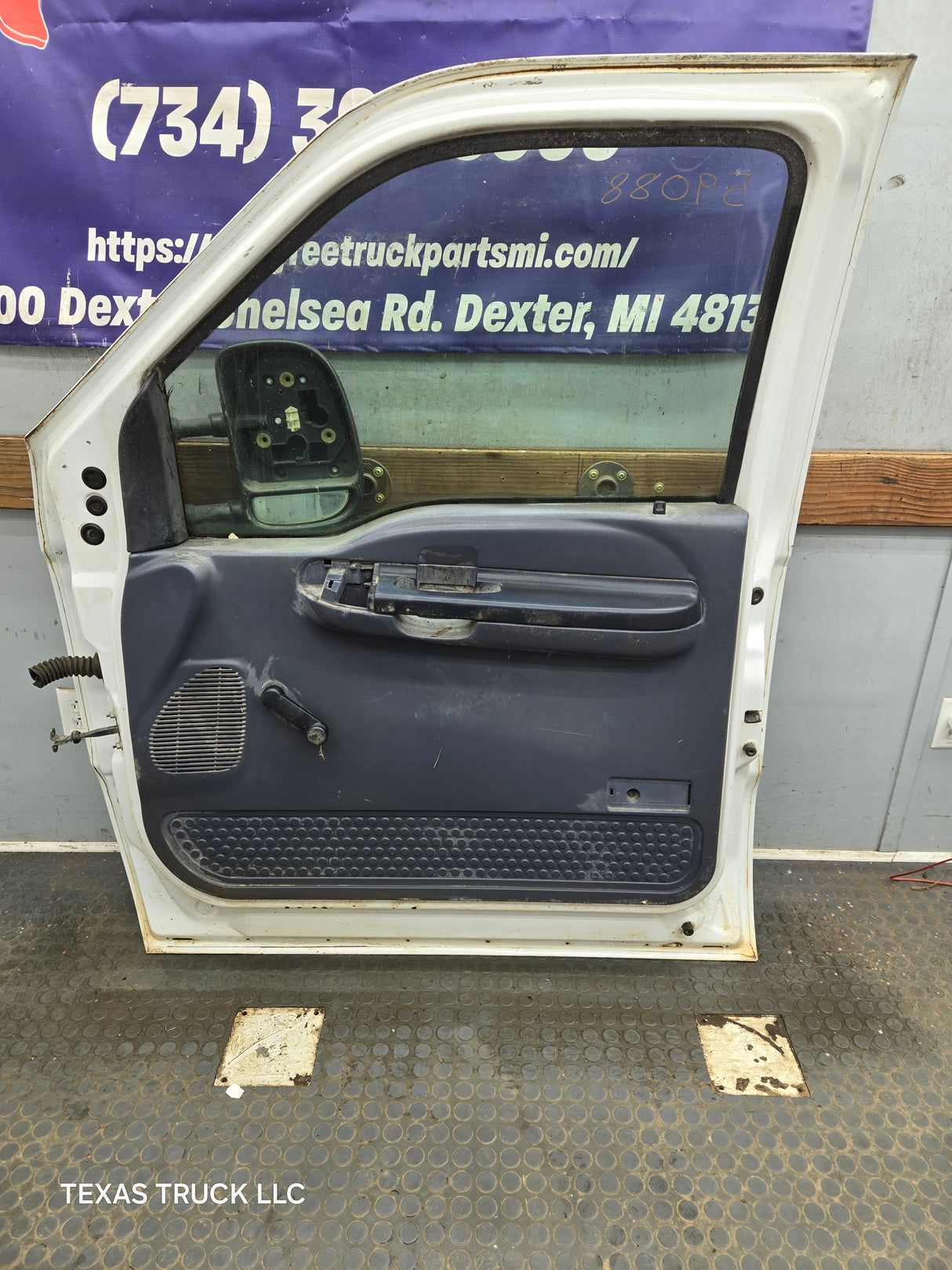 1999-2011 Ford Super Duty / Excursion Front Passenger RH Door F250 F350 F450 F550