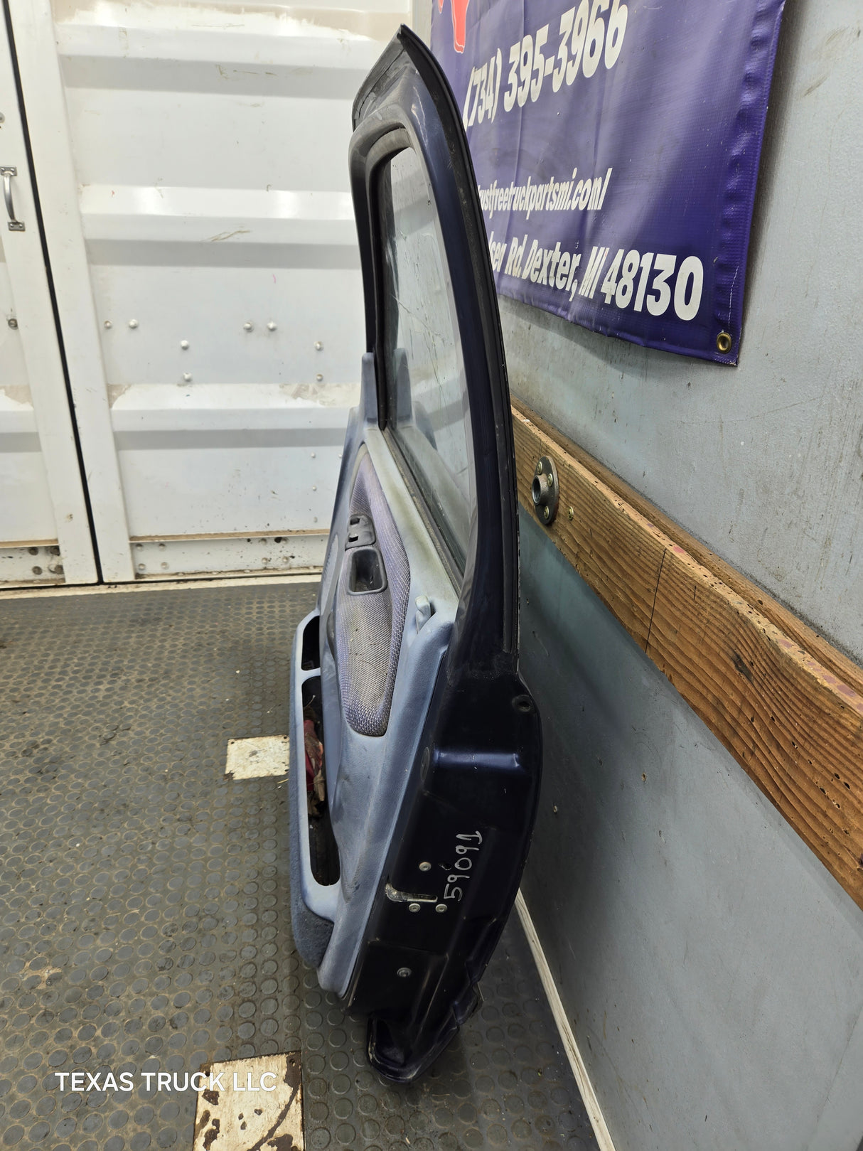 1994-2002 Dodge Ram 2nd Gen RH Passenger Side Front Door Regular Cab / 2 Door Ext Cab 1500 2500 3500 ROUND CORNER