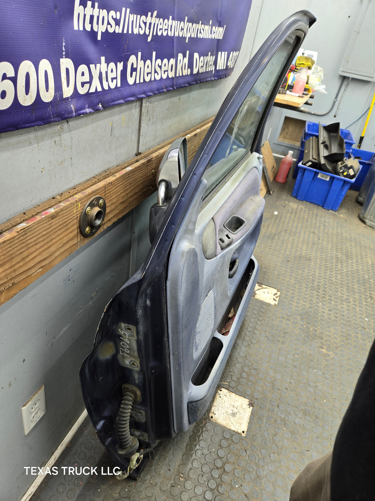 1994-2002 Dodge Ram 2nd Gen RH Passenger Side Front Door Regular Cab / 2 Door Ext Cab 1500 2500 3500 ROUND CORNER