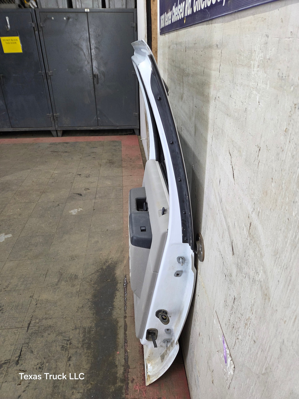 1999-2011 Ford Super Duty LH Driver Side Rear Crew Cab Door F250 F350 F450 F550
