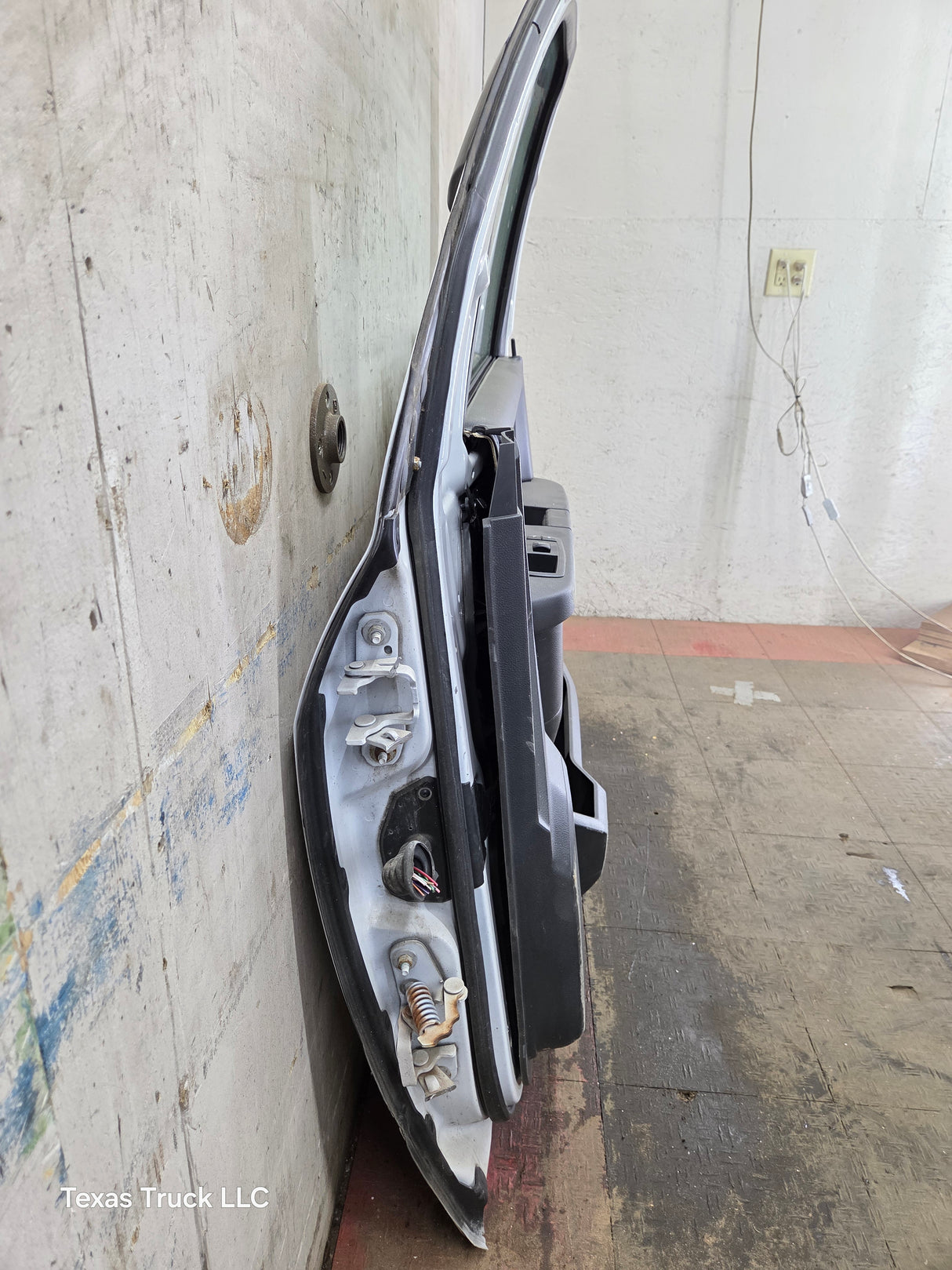 2009-2018 Dodge Ram 4th Gen Passenger Side RH Front Quad Crew Cab Door 1500 2500 3500 4500 5500