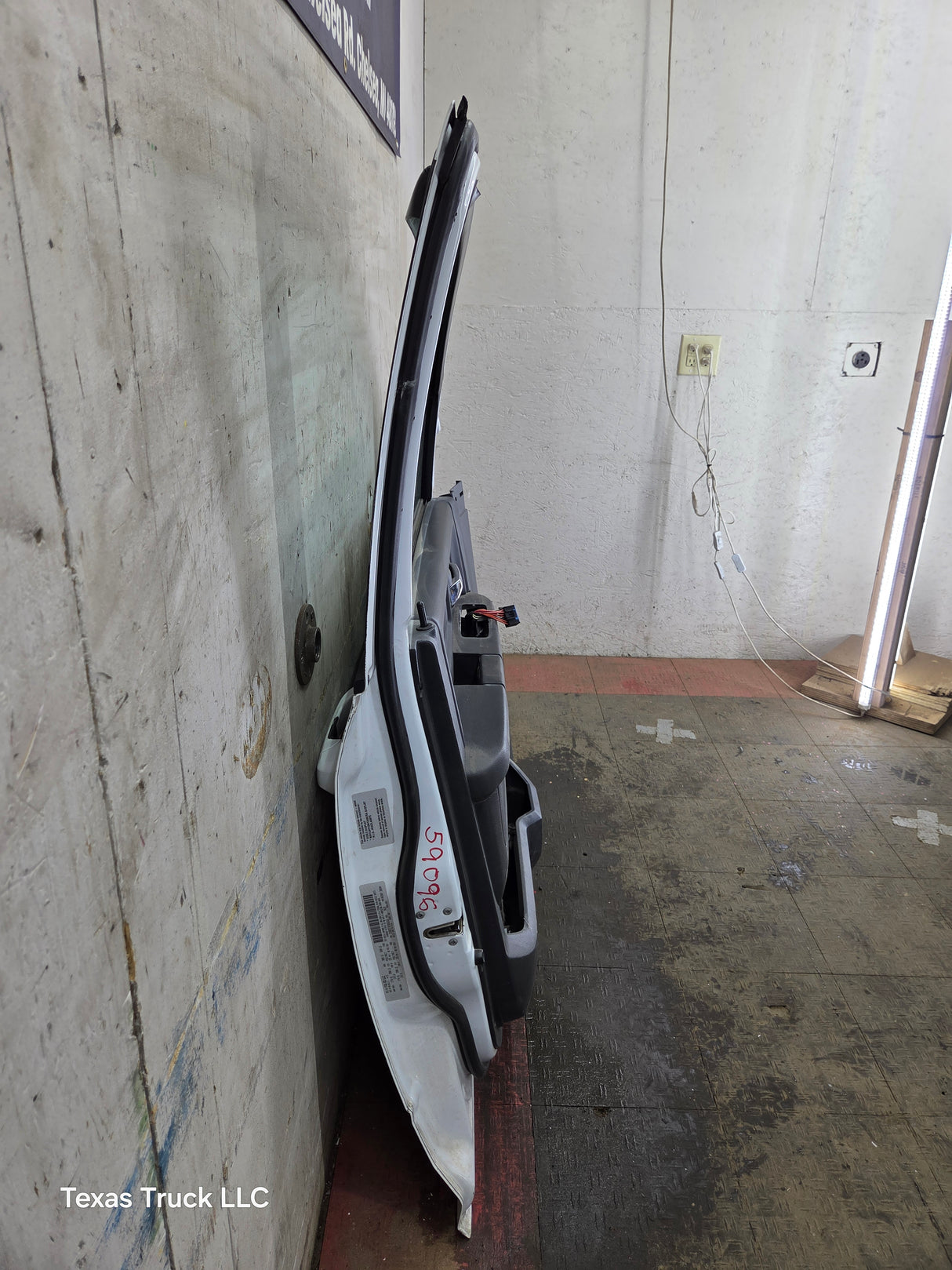 2009-2018 Dodge Ram 4th Gen Driver Side Front Quad/Crew Cab Door 1500 2500 3500 4500 5500