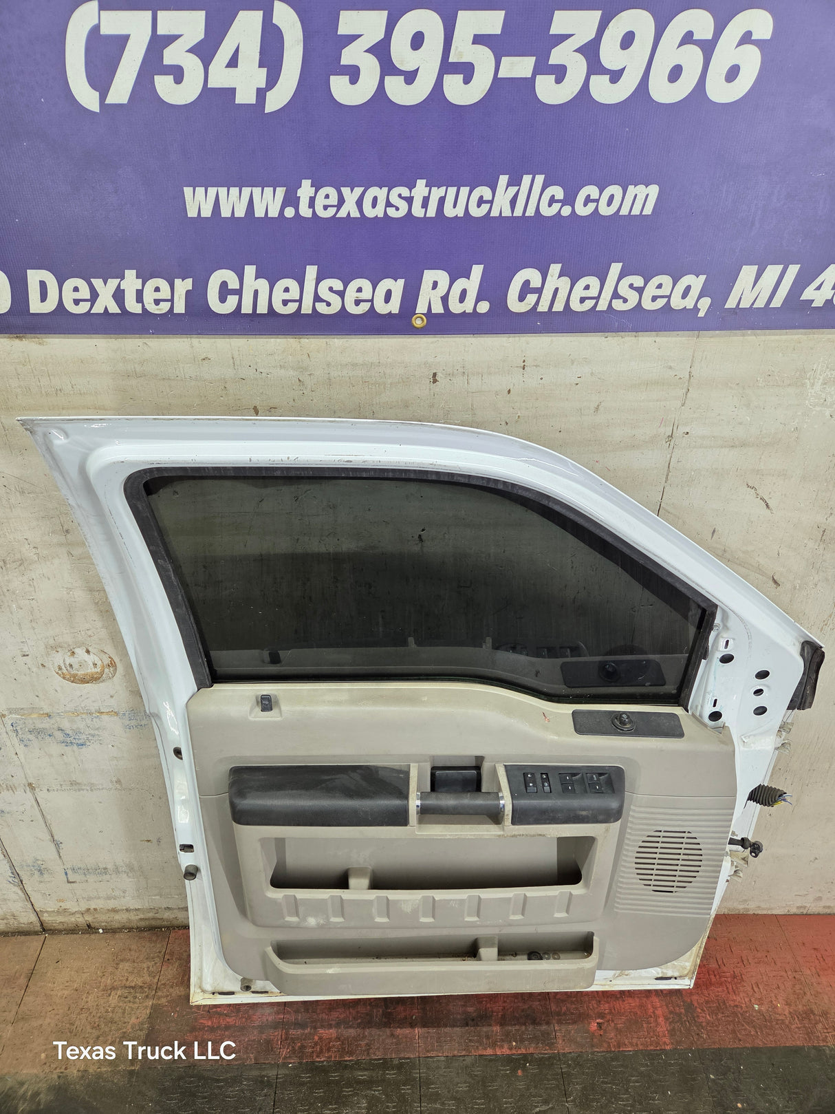1999-2011 Ford Super Duty LH Driver Side Front Door F250 F350 F450 F550