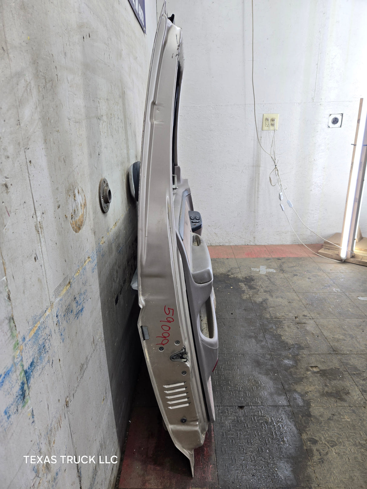 1987-1997 Ford F Series F250 F350 F450 F550 Driver Side Front Door LH