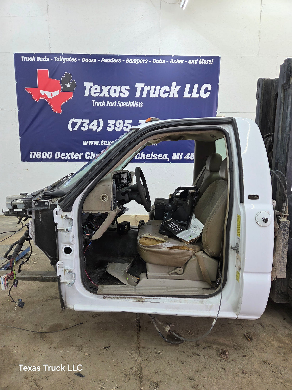 1999-2007 Chevrolet Silverado / GMC Sierra 1500 2500 HD 3500HD Regular Cab Body