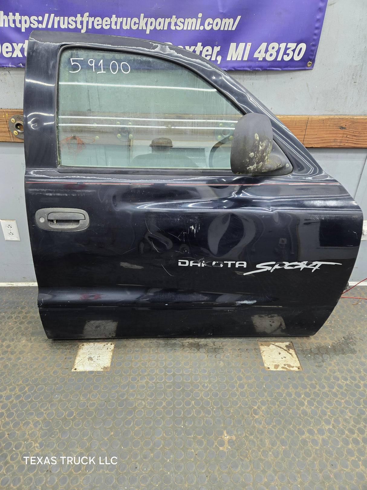 2001-2004 Dodge Dakota Passenger Side RH Front Door