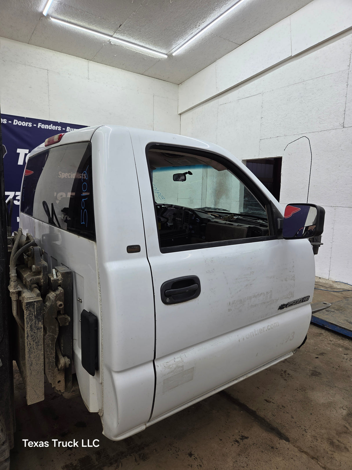 1999-2007 Chevrolet Silverado / GMC Sierra 1500 2500 HD 3500HD Regular Cab Body