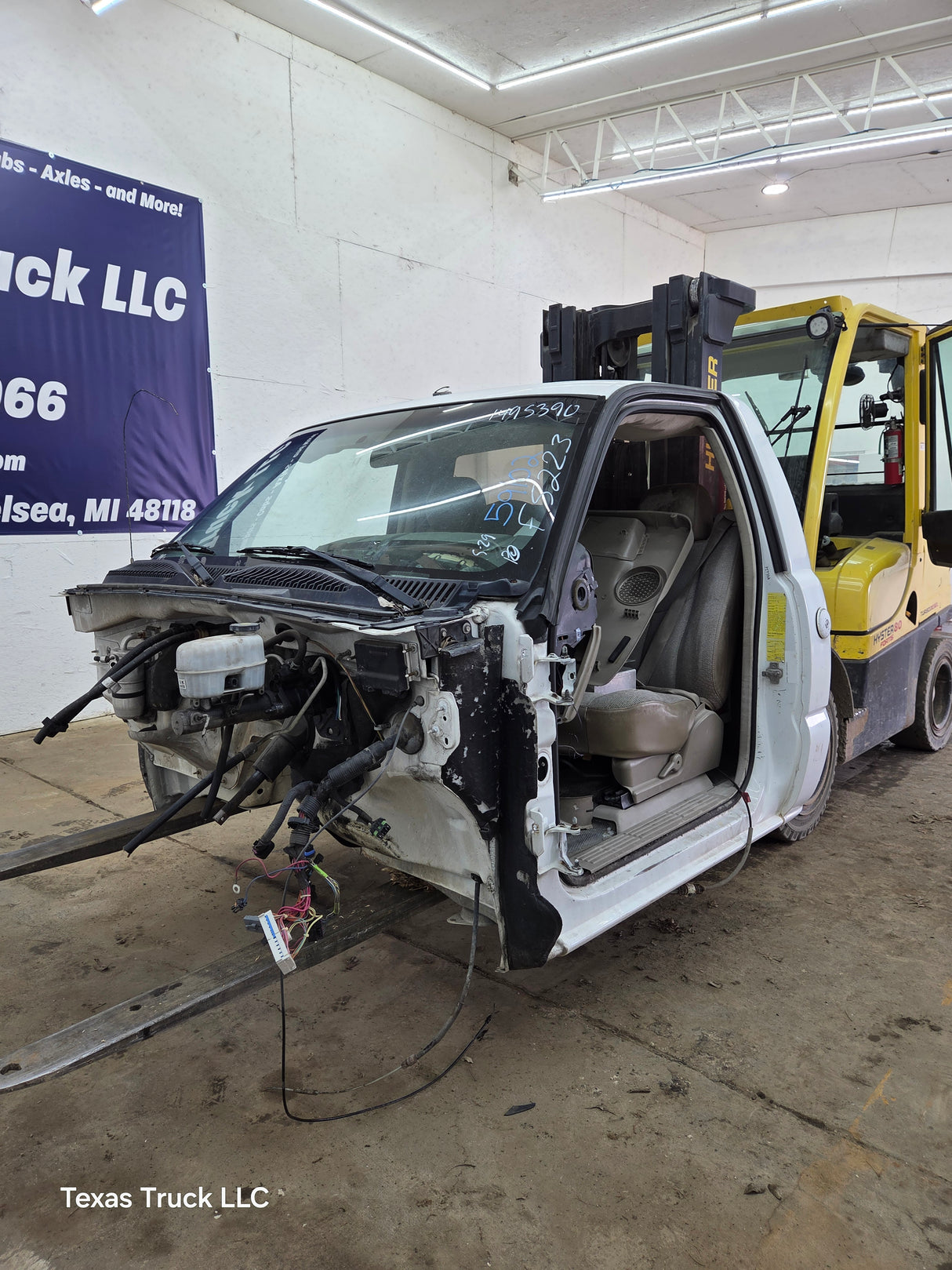 1999-2007 Chevrolet Silverado / GMC Sierra 1500 2500 HD 3500HD Regular Cab Body