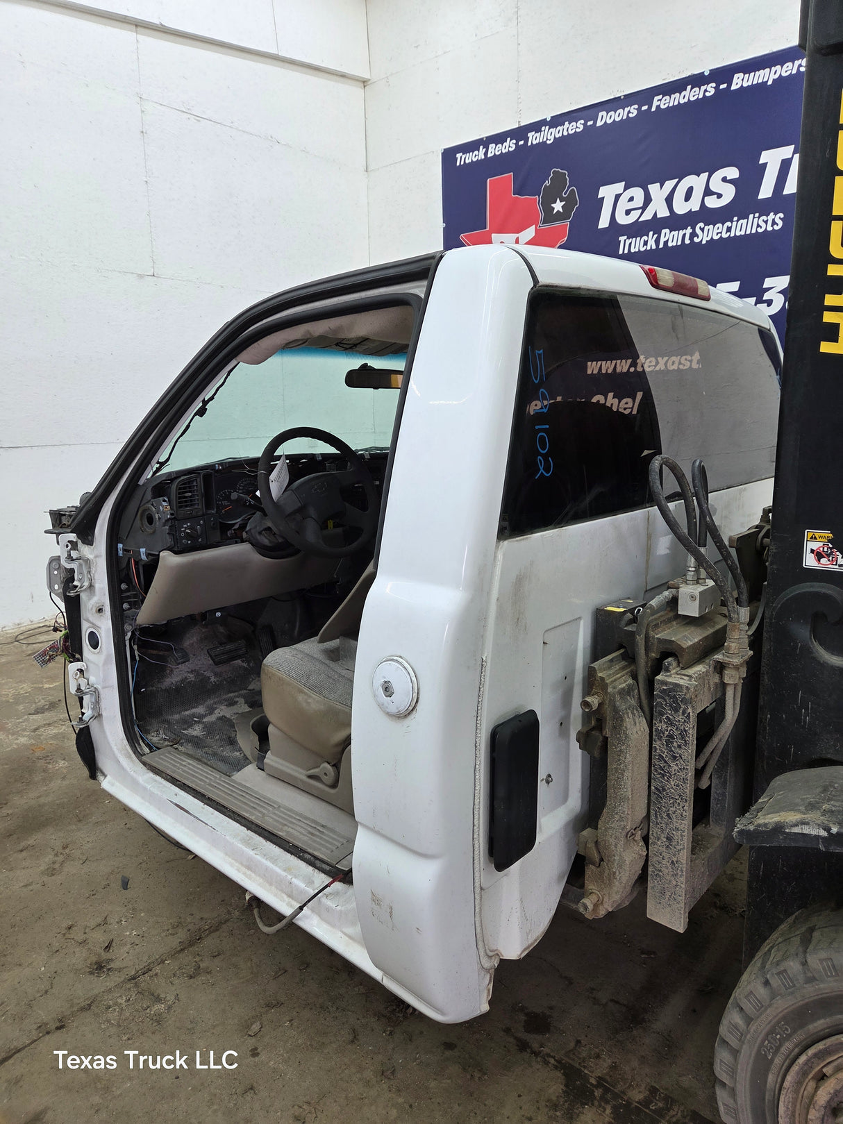 1999-2007 Chevrolet Silverado / GMC Sierra 1500 2500 HD 3500HD Regular Cab Body
