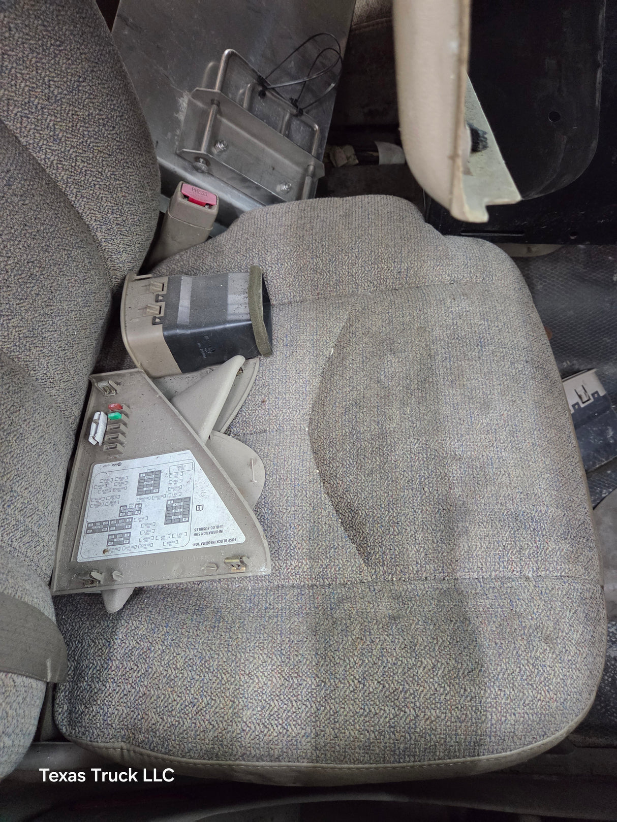1999-2007 Chevrolet Silverado / GMC Sierra 1500 2500 HD 3500HD Regular Cab Body