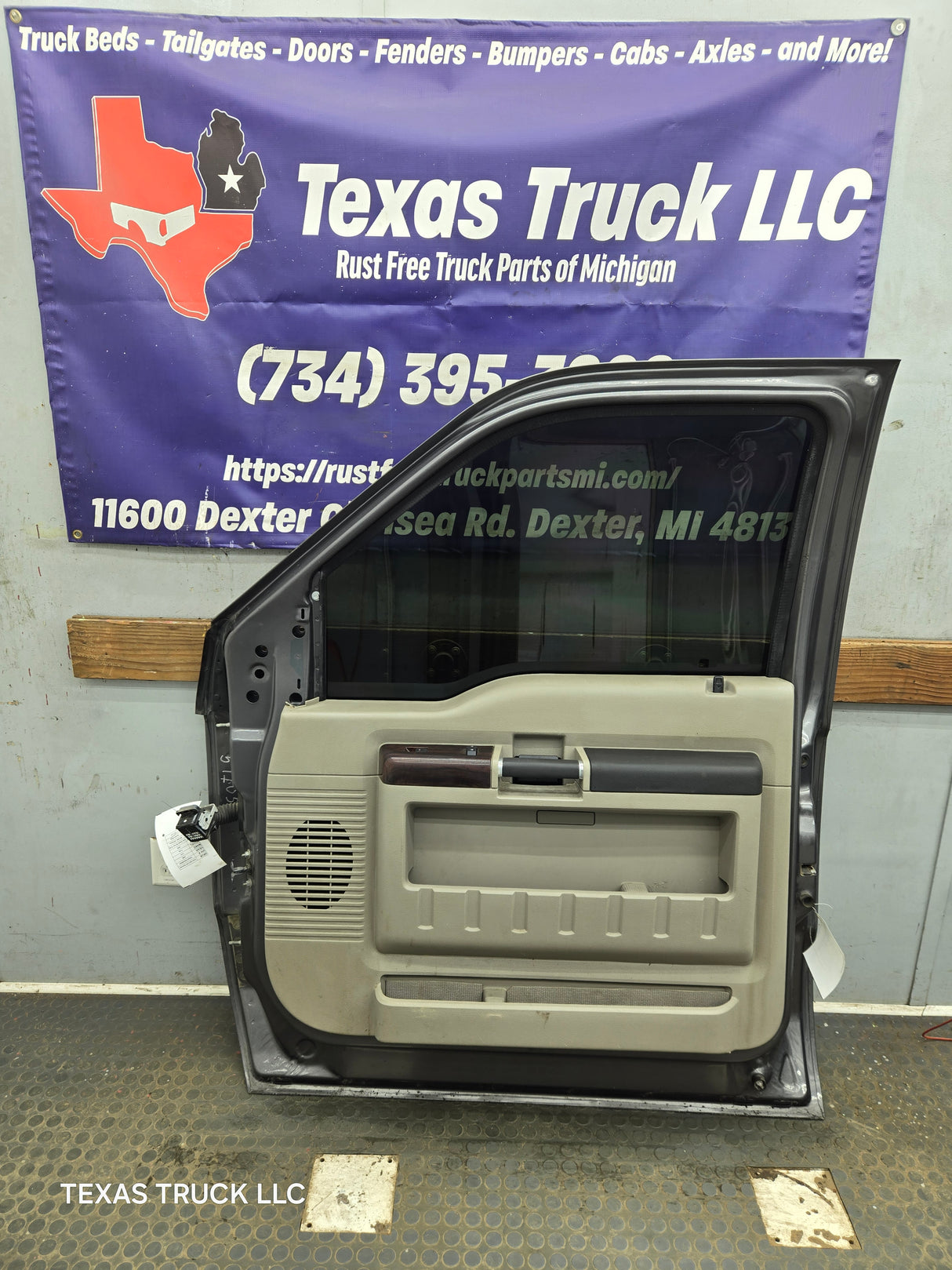 1999-2011 Ford Super Duty / Excursion Front Passenger RH Door F250 F350 F450 F550
