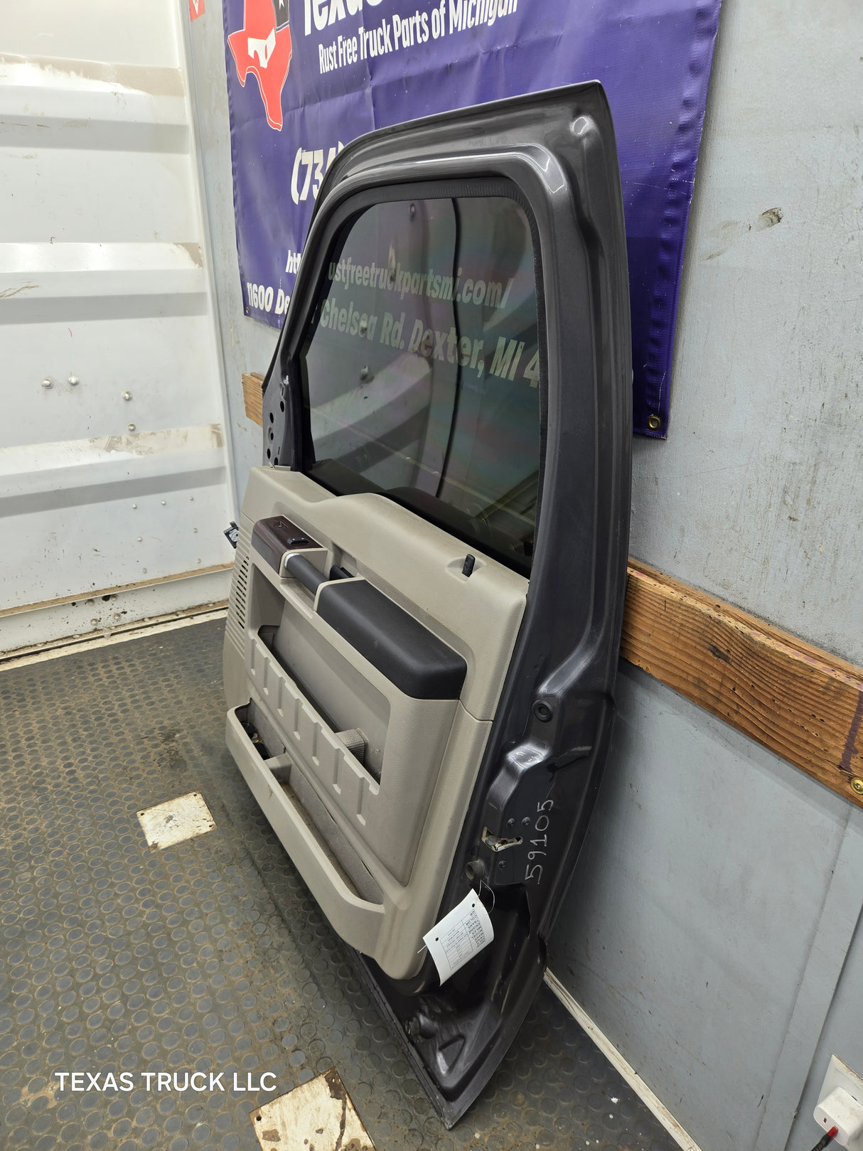 1999-2011 Ford Super Duty / Excursion Front Passenger RH Door F250 F350 F450 F550