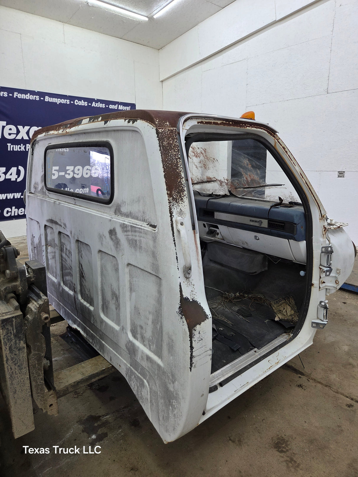 1973-1990 Chevrolet C50, C60, C65, C70, Kodiak / GMC 5000, 6000, 7000, Topkick Truck Cab