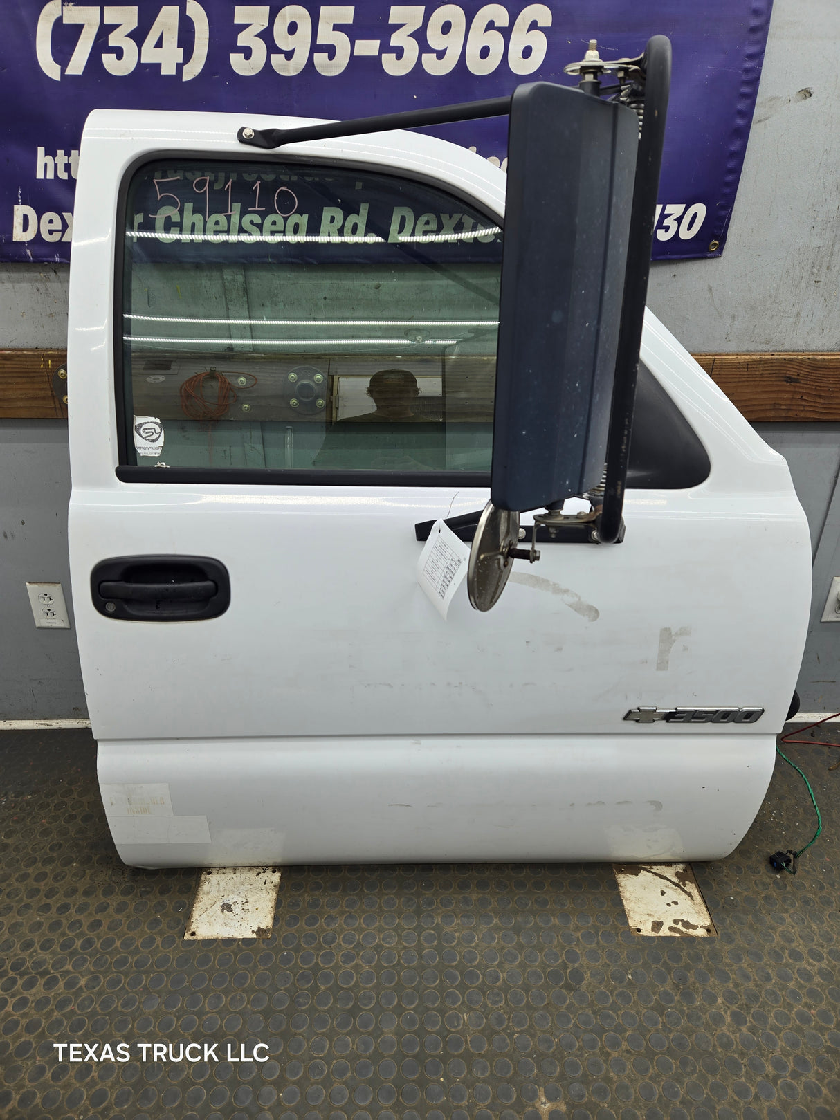 1999-2006 Chevrolet Silverado / GMC Sierra 1500 2500 3500 HD Front Passenger side Door RH