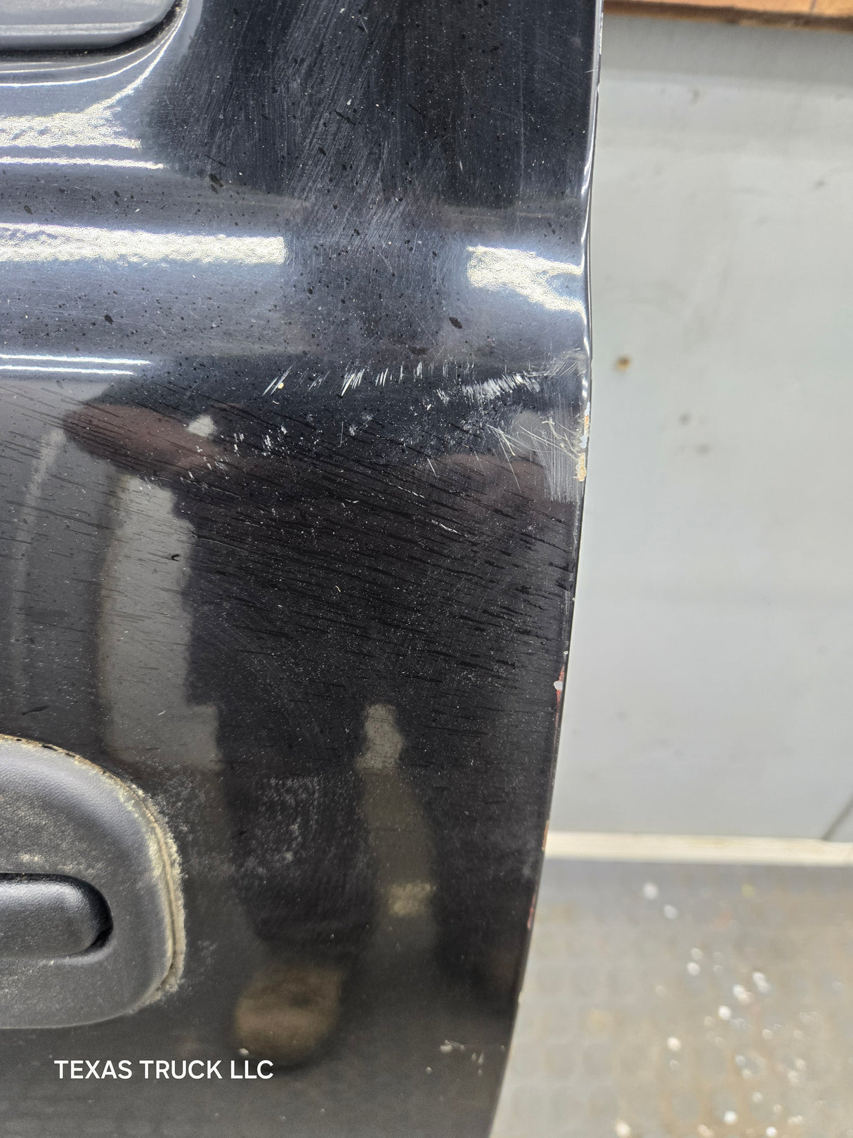 1999-2007 Chevrolet Silverado / GMC Sierra 1500 2500 3500 HD Rear Driver side LH Crew Cab rear door