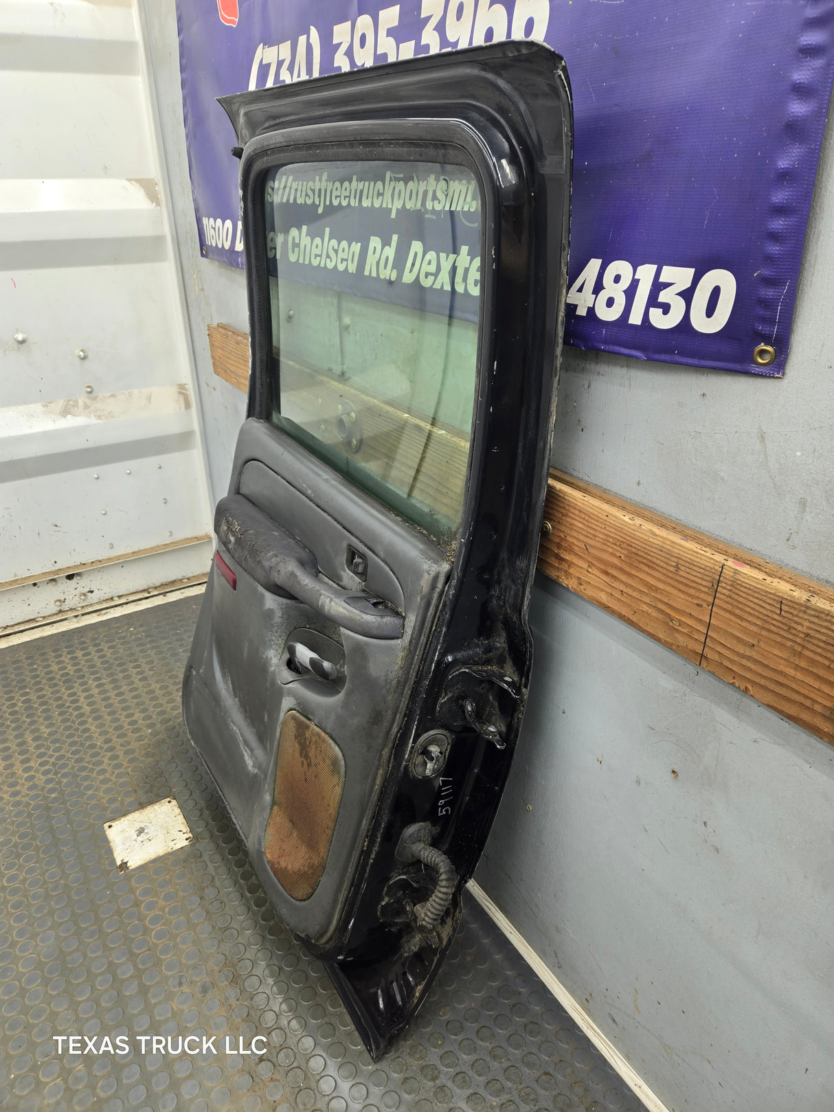 1999-2007 Chevrolet Silverado / GMC Sierra 1500 2500 3500 HD Rear Driver side LH Crew Cab rear door