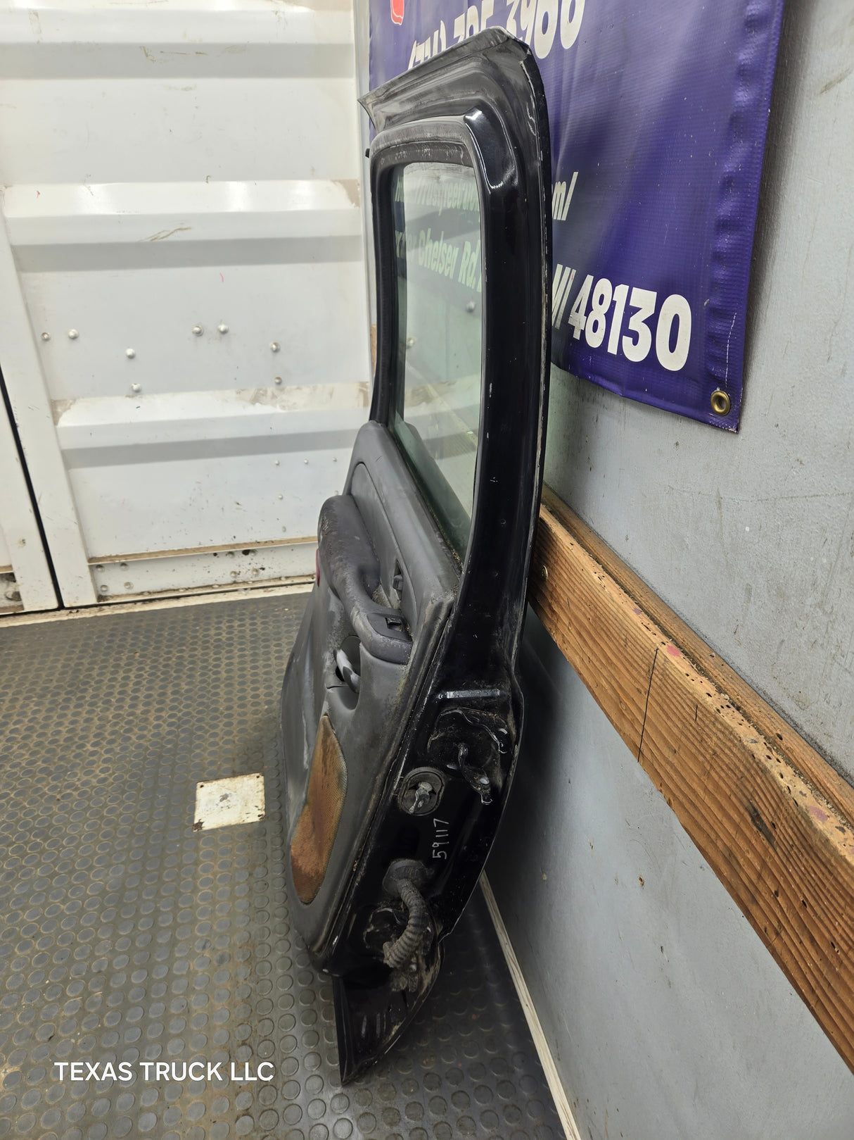 1999-2007 Chevrolet Silverado / GMC Sierra 1500 2500 3500 HD Rear Driver side LH Crew Cab rear door