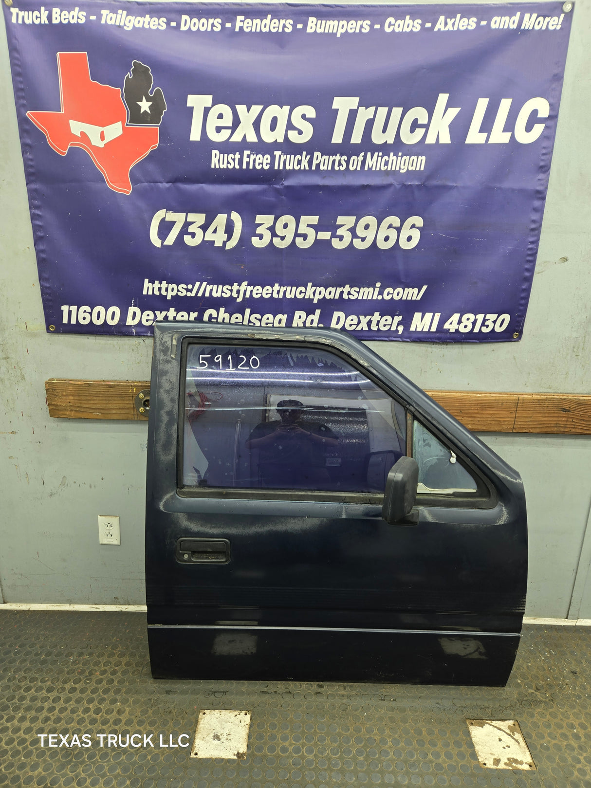 1988-1996 Isuzu Pickup RH Passenger Side Front Door