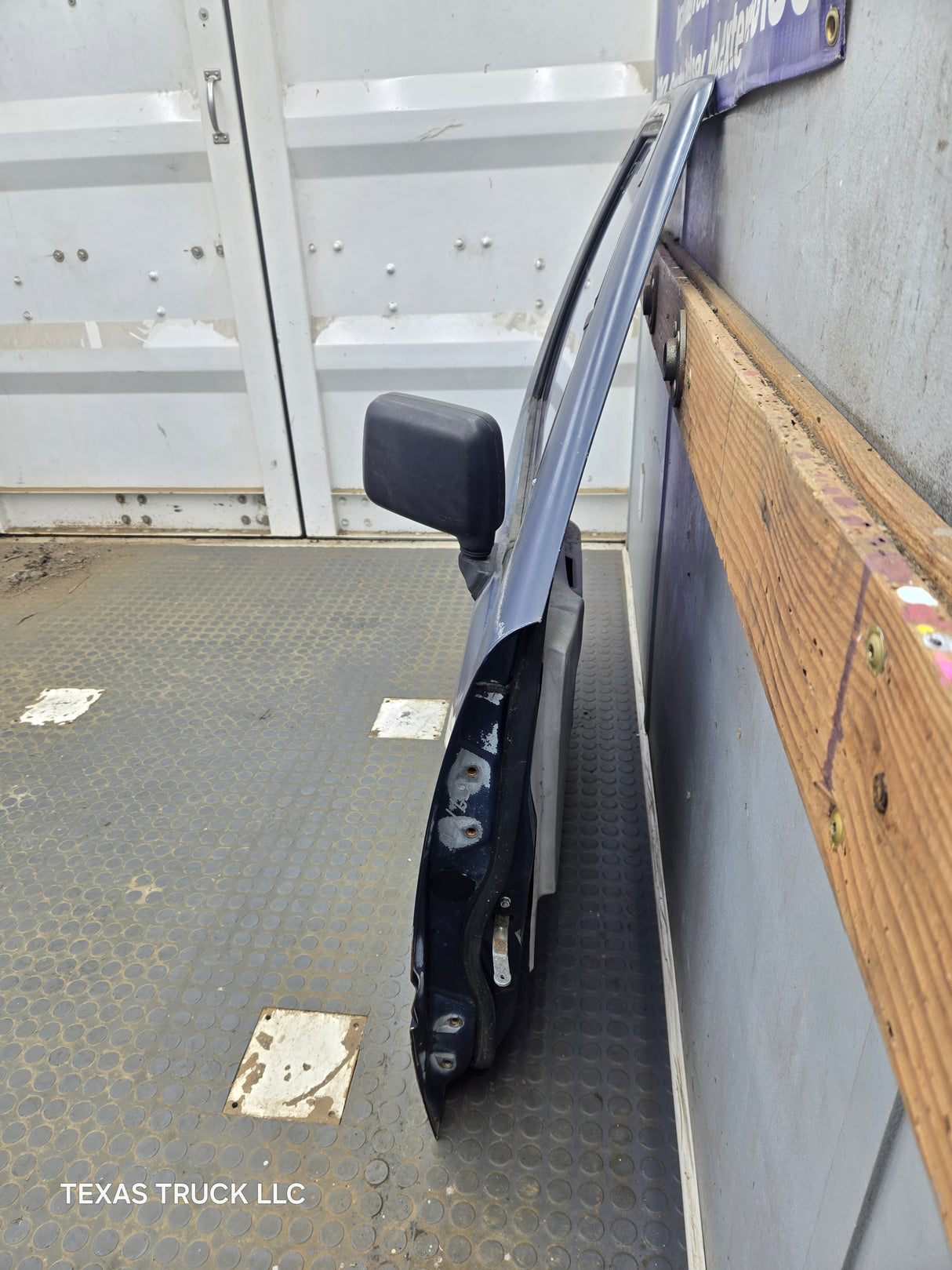 1988-1996 Isuzu Pickup RH Passenger Side Front Door