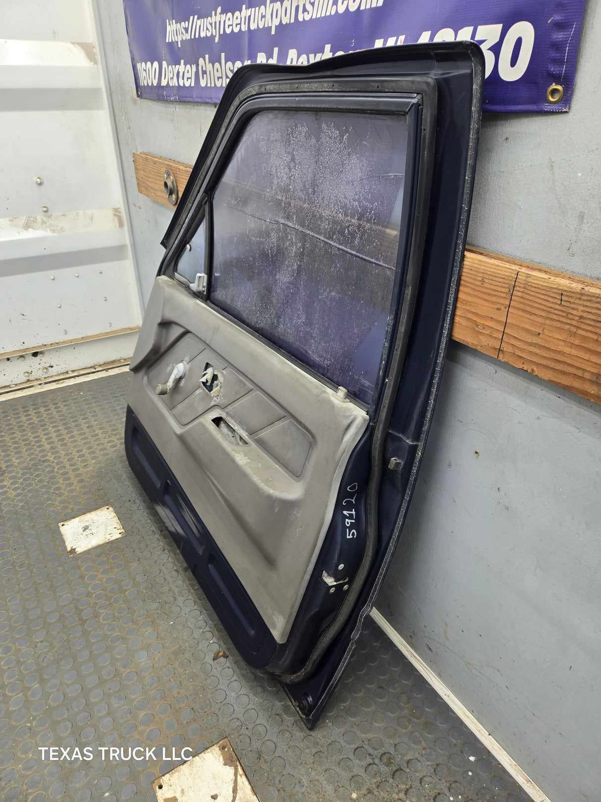 1988-1996 Isuzu Pickup RH Passenger Side Front Door