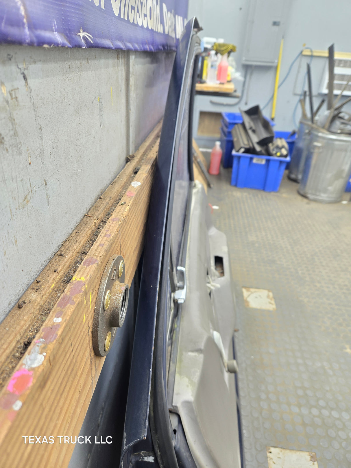 1988-1996 Isuzu Pickup RH Passenger Side Front Door