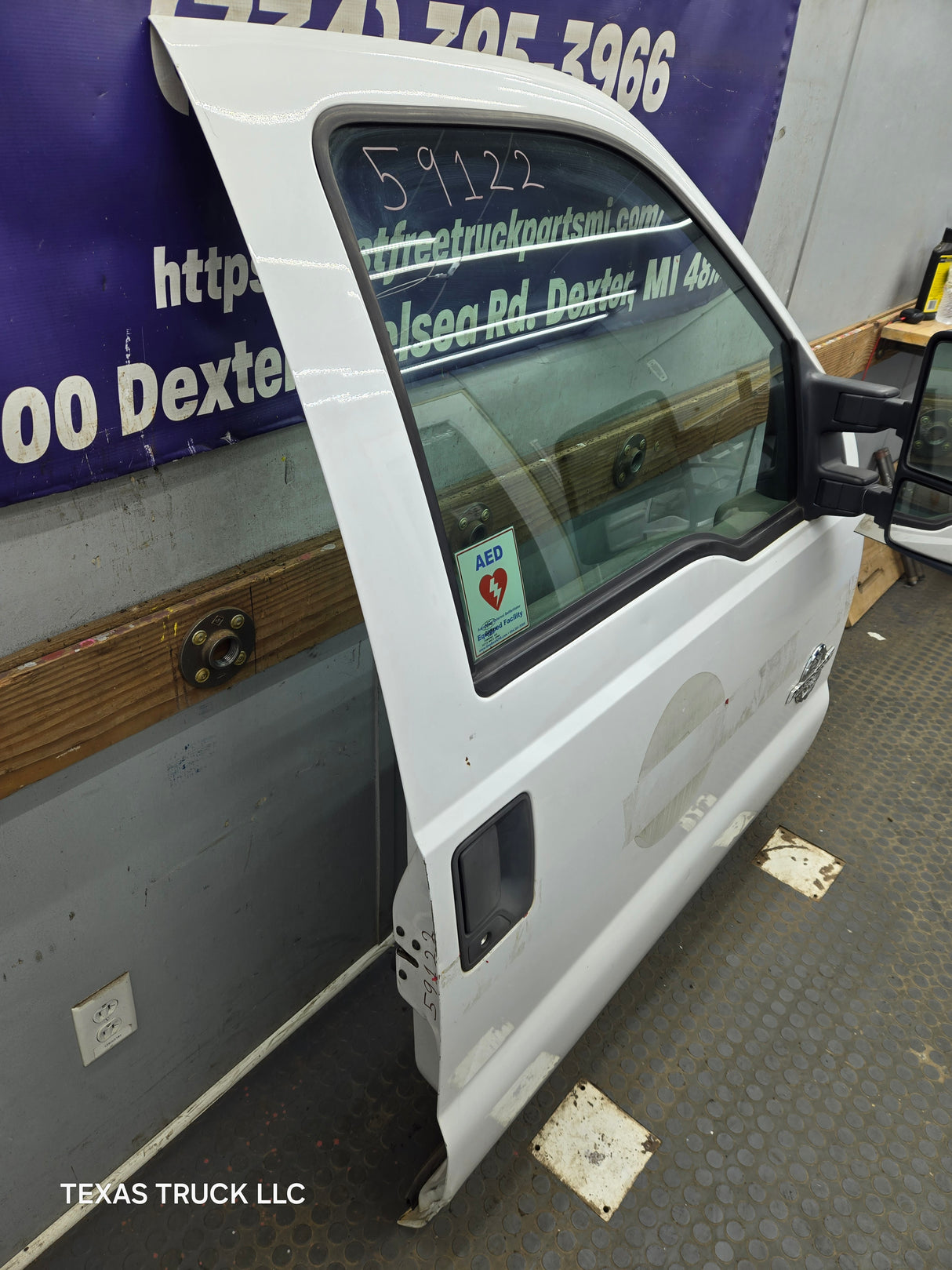 2012-2016 Ford Super Duty Passenger Side Front Door RH F250 F350 F450 F550 - Oxford White