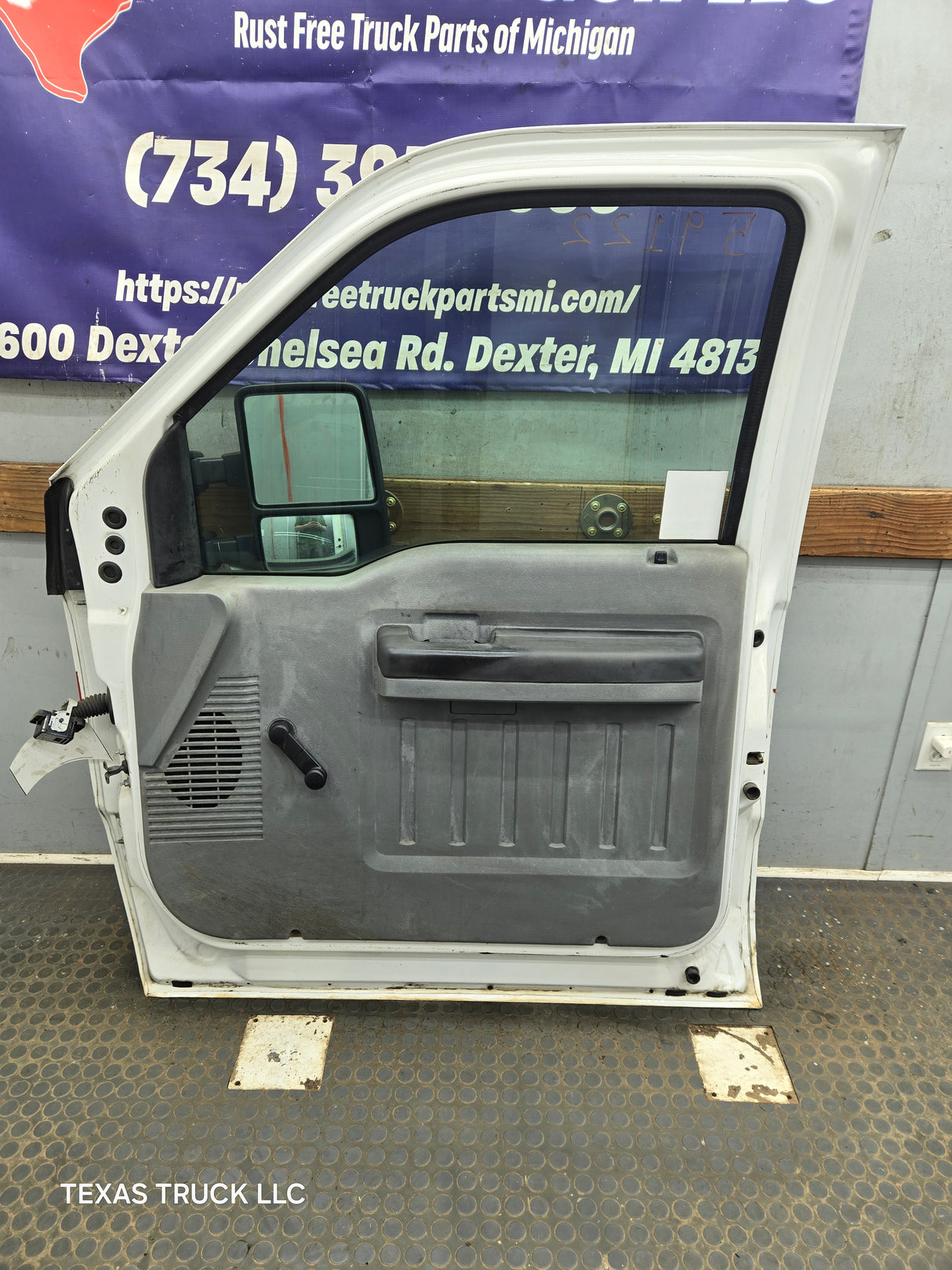2012-2016 Ford Super Duty Passenger Side Front Door RH F250 F350 F450 F550 - Oxford White