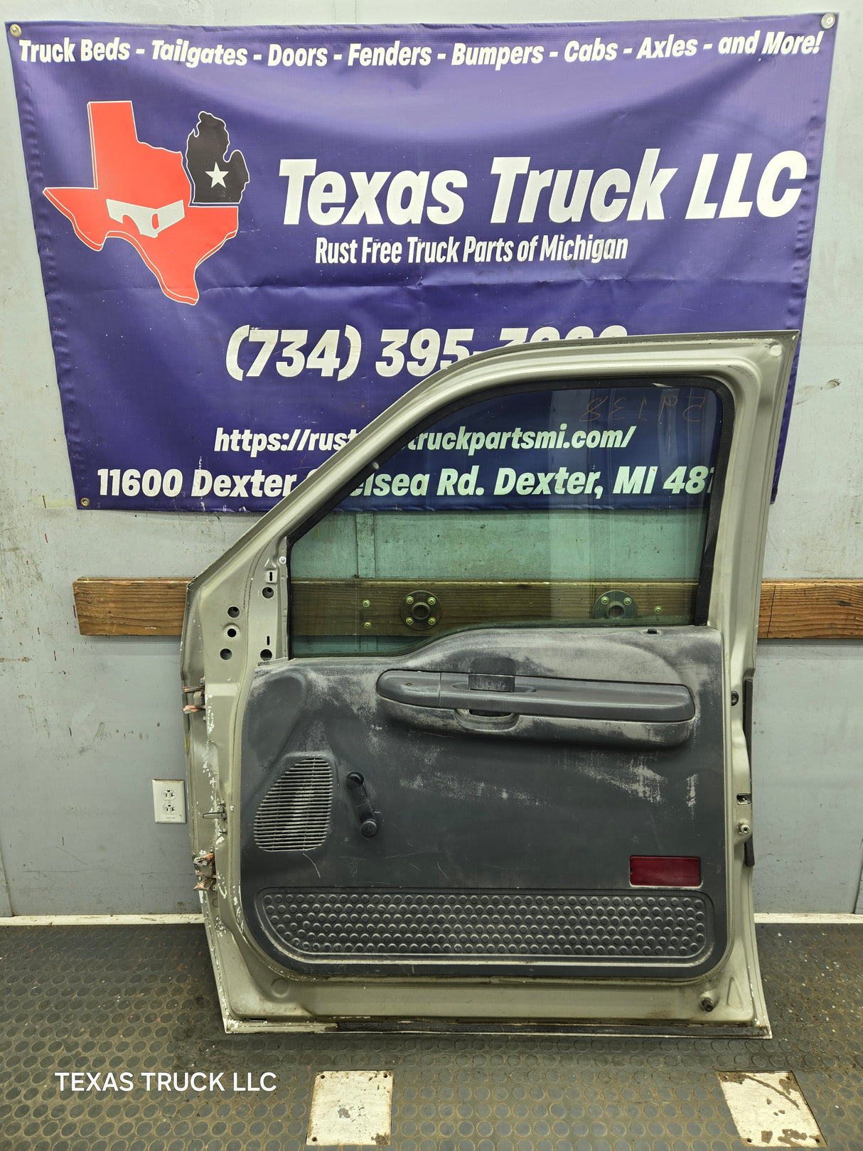 1999-2011 Ford Super Duty / Excursion Front Passenger RH Door F250 F350 F450 F550
