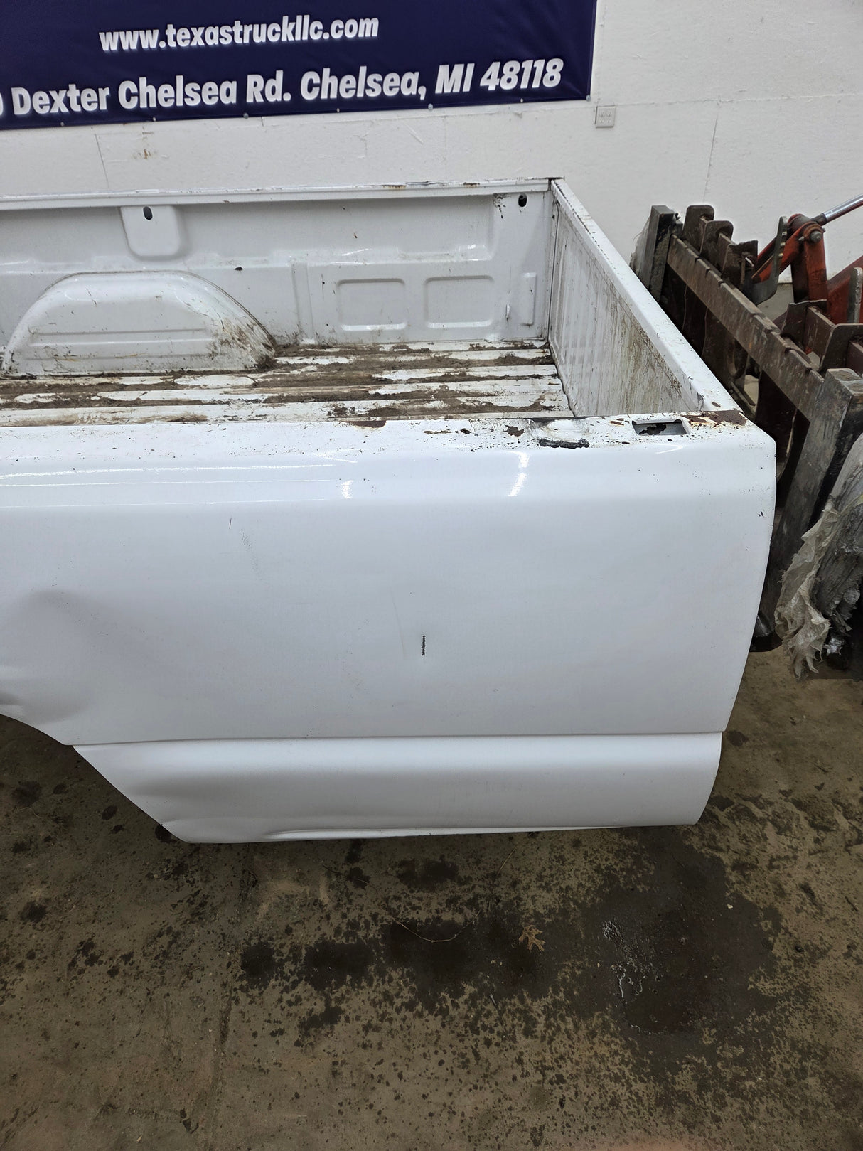 1999-2007 Chevrolet Silverado / GMC Sierra 1500 2500 3500 HD 8' Long Bed Truck Bed