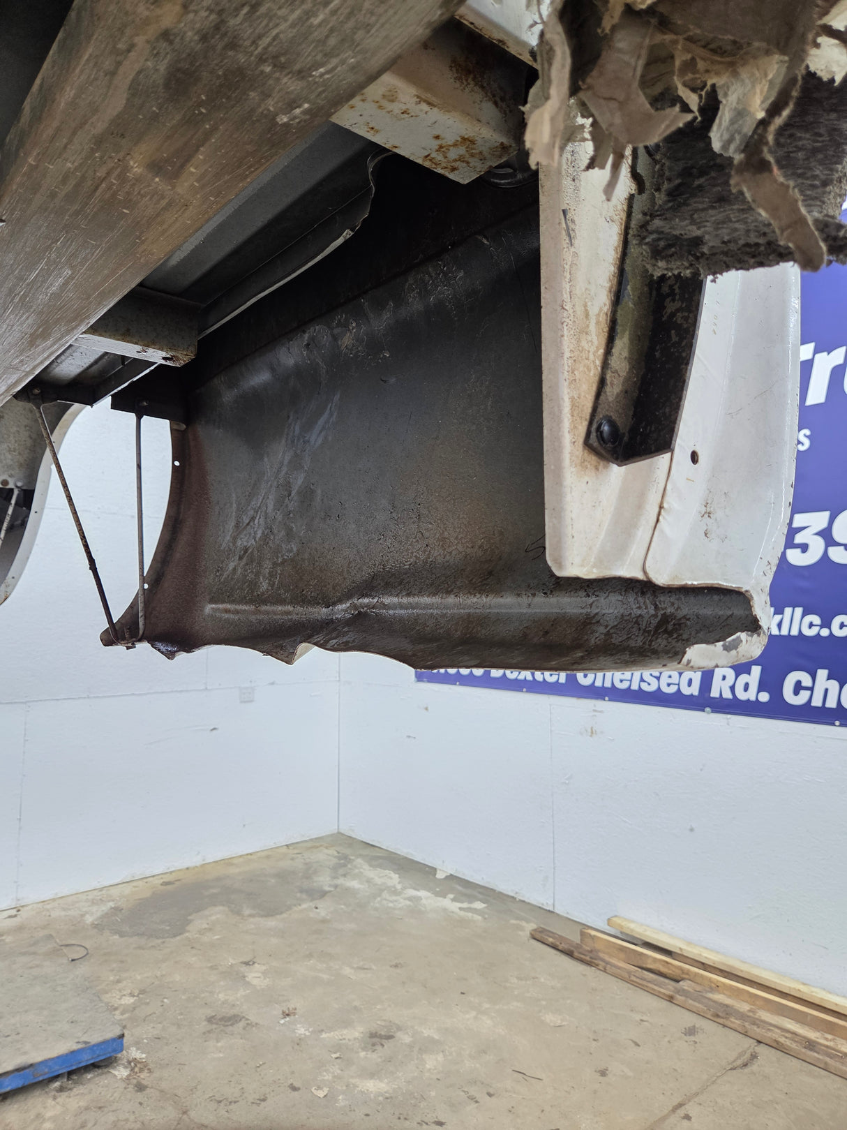 1999-2007 Chevrolet Silverado / GMC Sierra 1500 2500 3500 HD 8' Long Bed Truck Bed