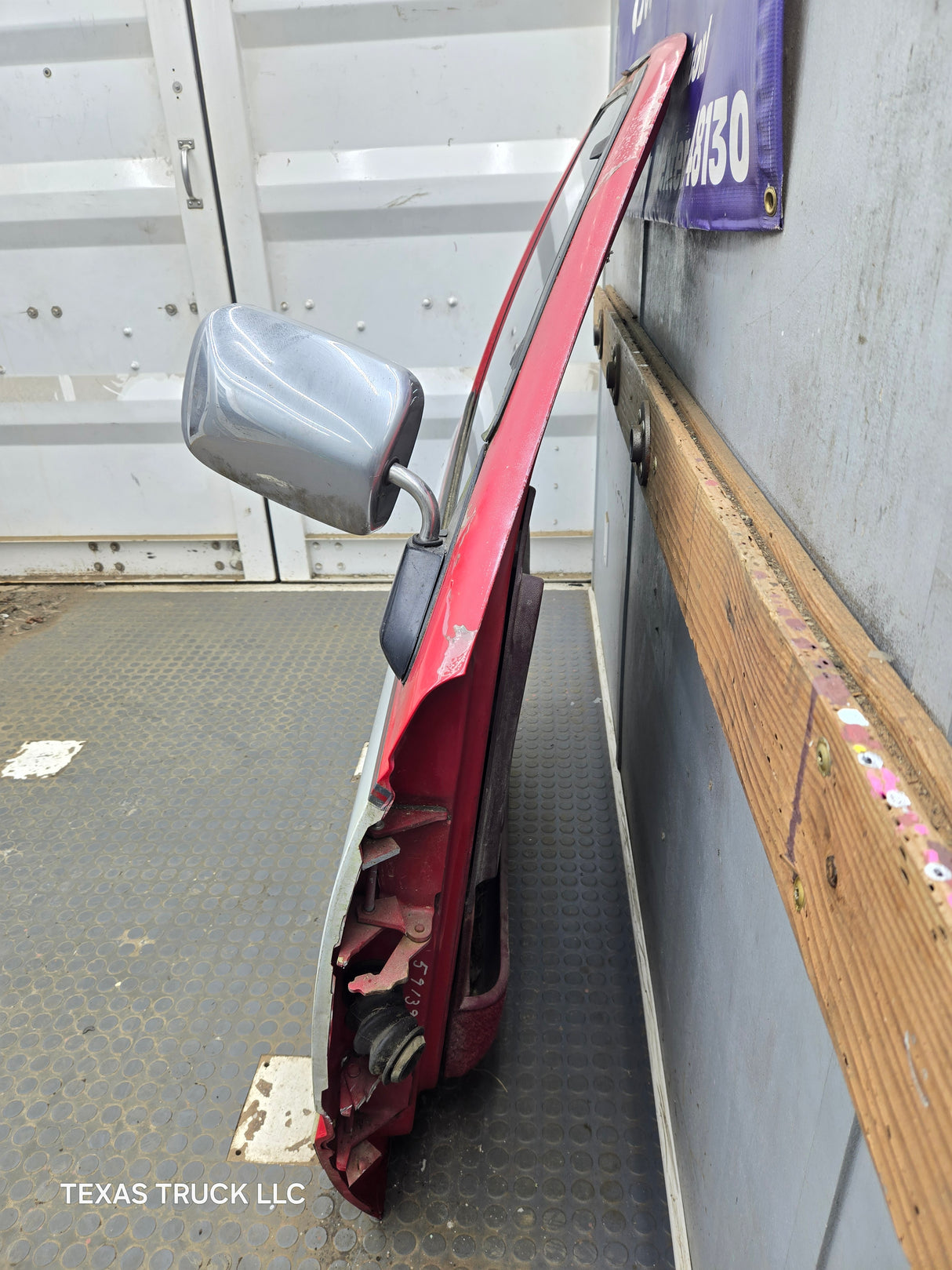 1988-2000 Chevrolet Silverado Suburban GMC Sierra RH Front Passenger Door