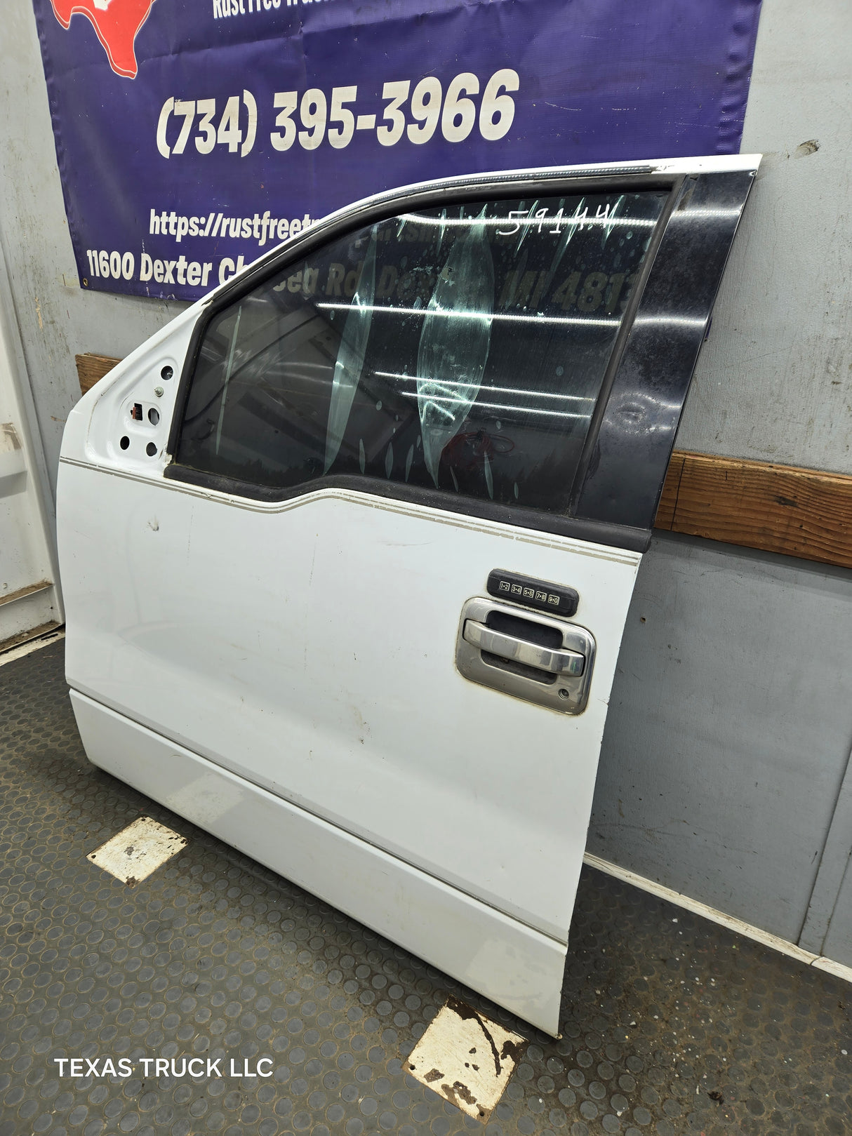 2004-2008 Ford F150 Driver Side Extended/Regular Cab Front Door LH