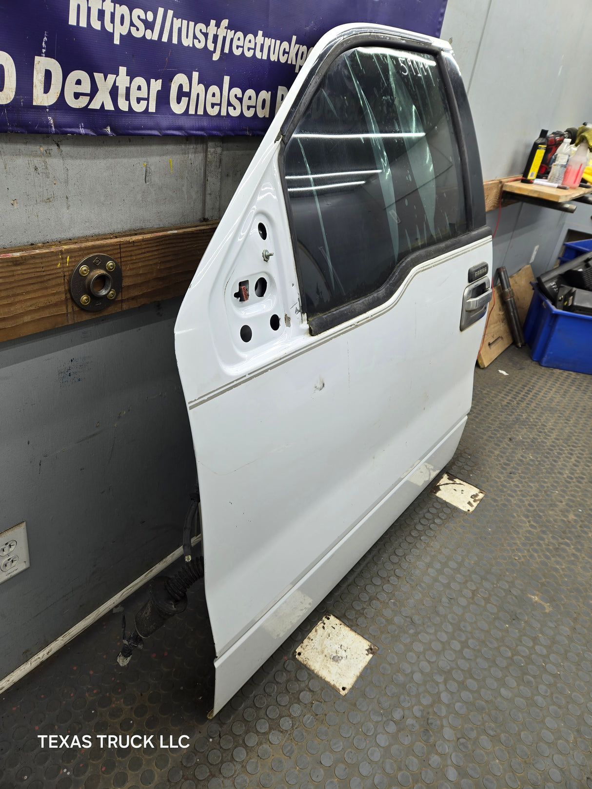 2004-2008 Ford F150 Driver Side Extended/Regular Cab Front Door LH