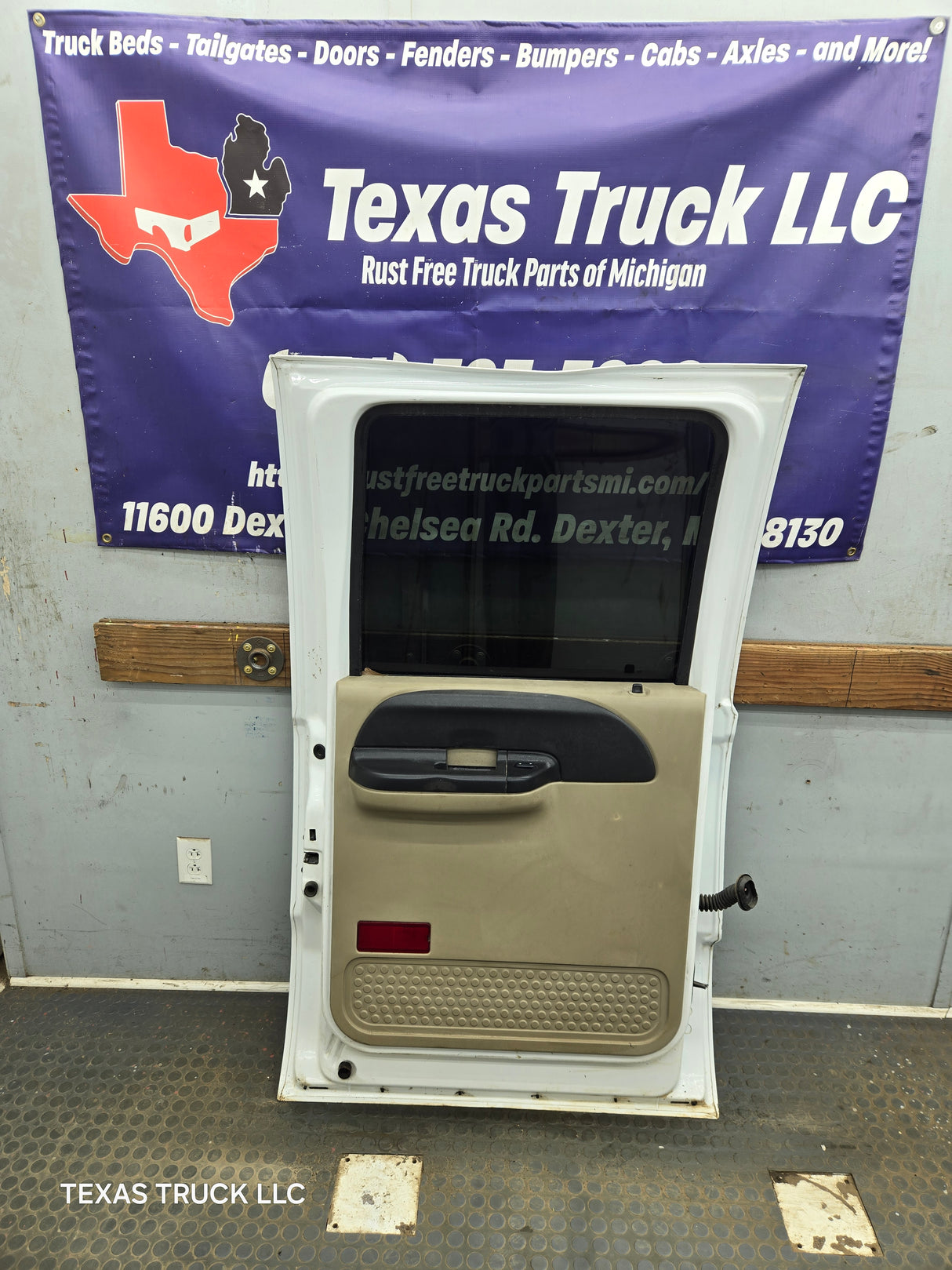1999-2011 Ford Super Duty LH Driver Side Rear Crew Cab Door F250 F350 F450 F550