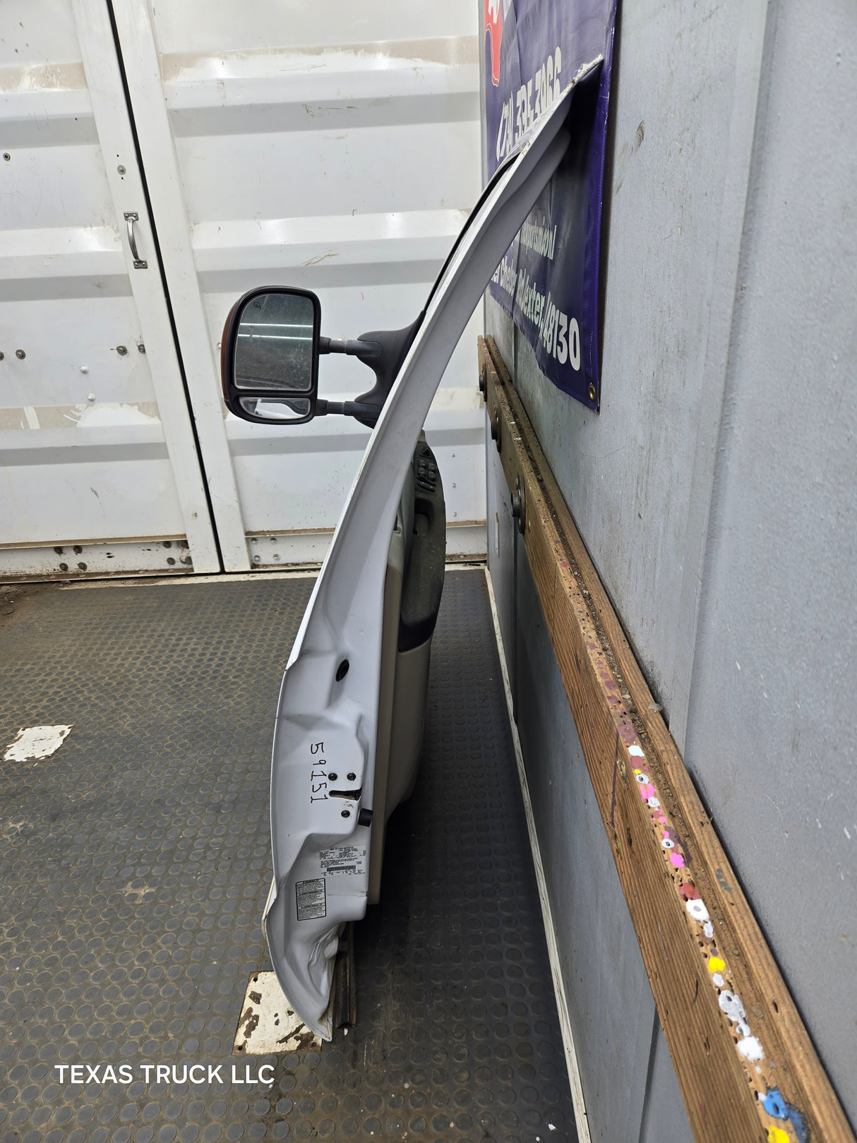 1999-2011 Ford Super Duty LH Driver Side Front Door F250 F350 F450 F550