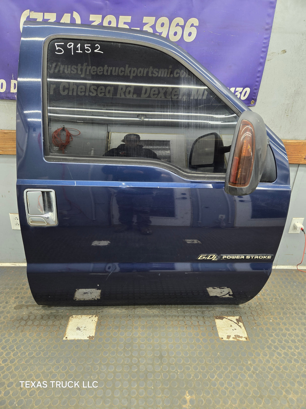 1999-2011 Ford Super Duty / Excursion Front Passenger RH Door F250 F350 F450 F550