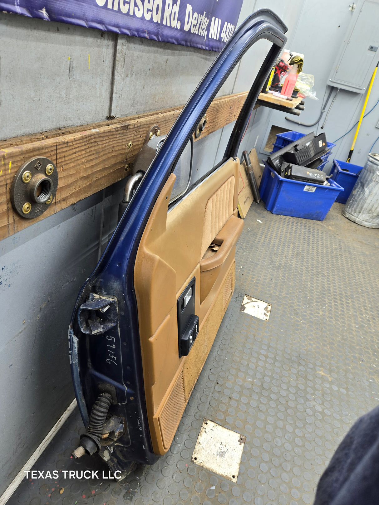 1992-1996 Dodge Dakota RH Passenger Side Front Door