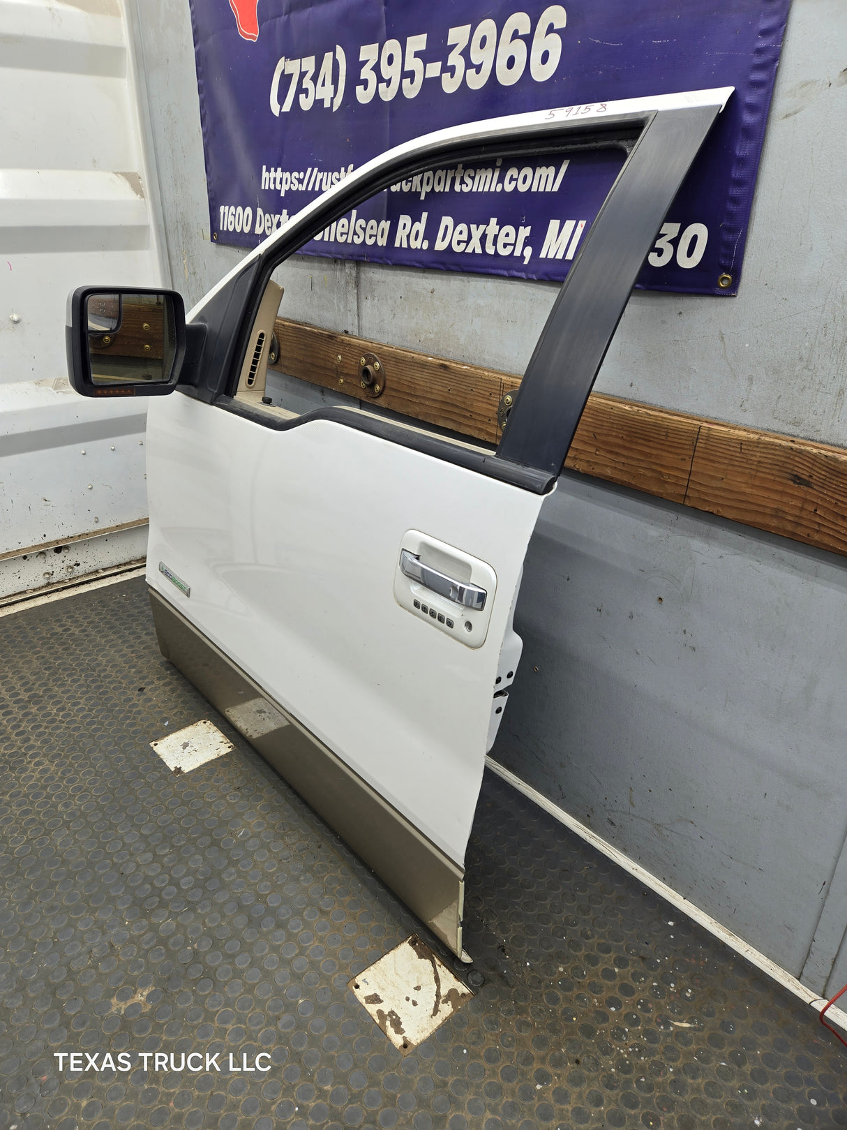 2009-2014 Ford F150 LH Driver Side Front Door
