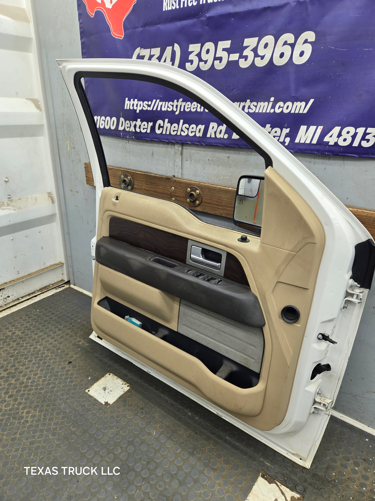 2009-2014 Ford F150 LH Driver Side Front Door