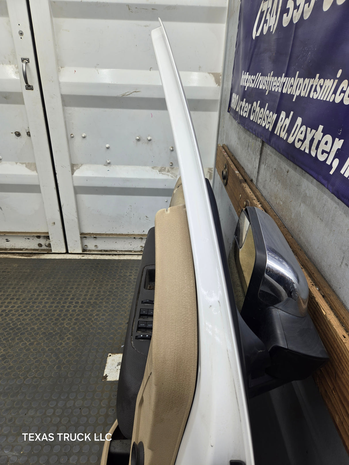 2009-2014 Ford F150 LH Driver Side Front Door