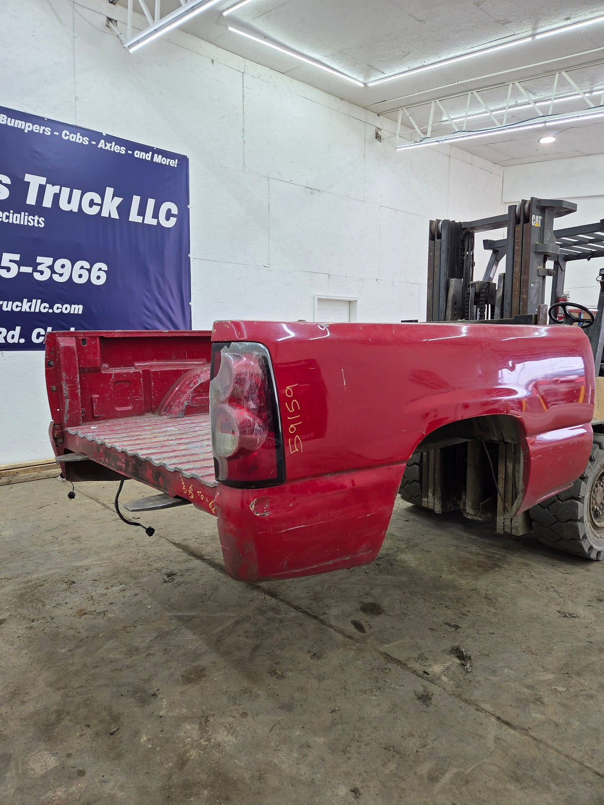1999-2007 Chevrolet Silverado / GMC Sierra 1500 2500HD 3500HD 6' 6" Short Truck Bed
