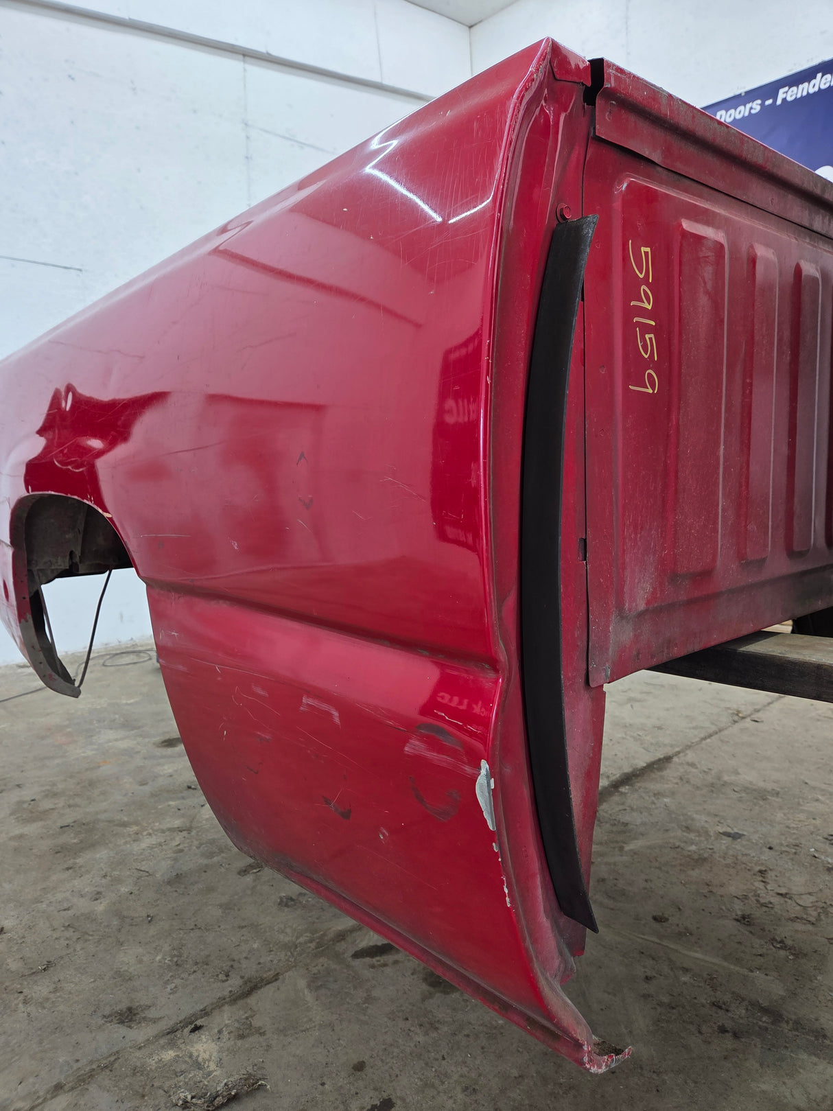 1999-2007 Chevrolet Silverado / GMC Sierra 1500 2500HD 3500HD 6' 6" Short Truck Bed