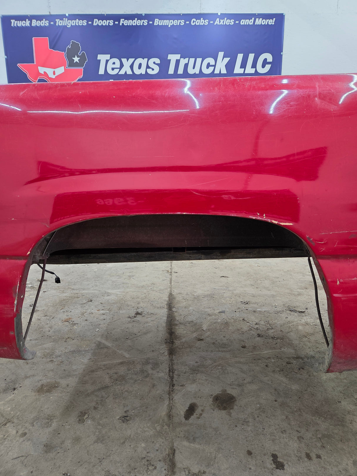 1999-2007 Chevrolet Silverado / GMC Sierra 1500 2500HD 3500HD 6' 6" Short Truck Bed