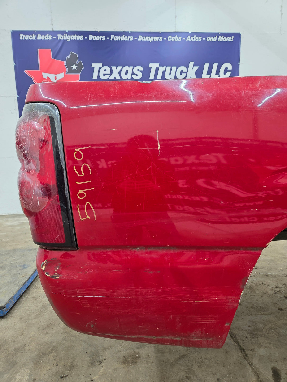 1999-2007 Chevrolet Silverado / GMC Sierra 1500 2500HD 3500HD 6' 6" Short Truck Bed