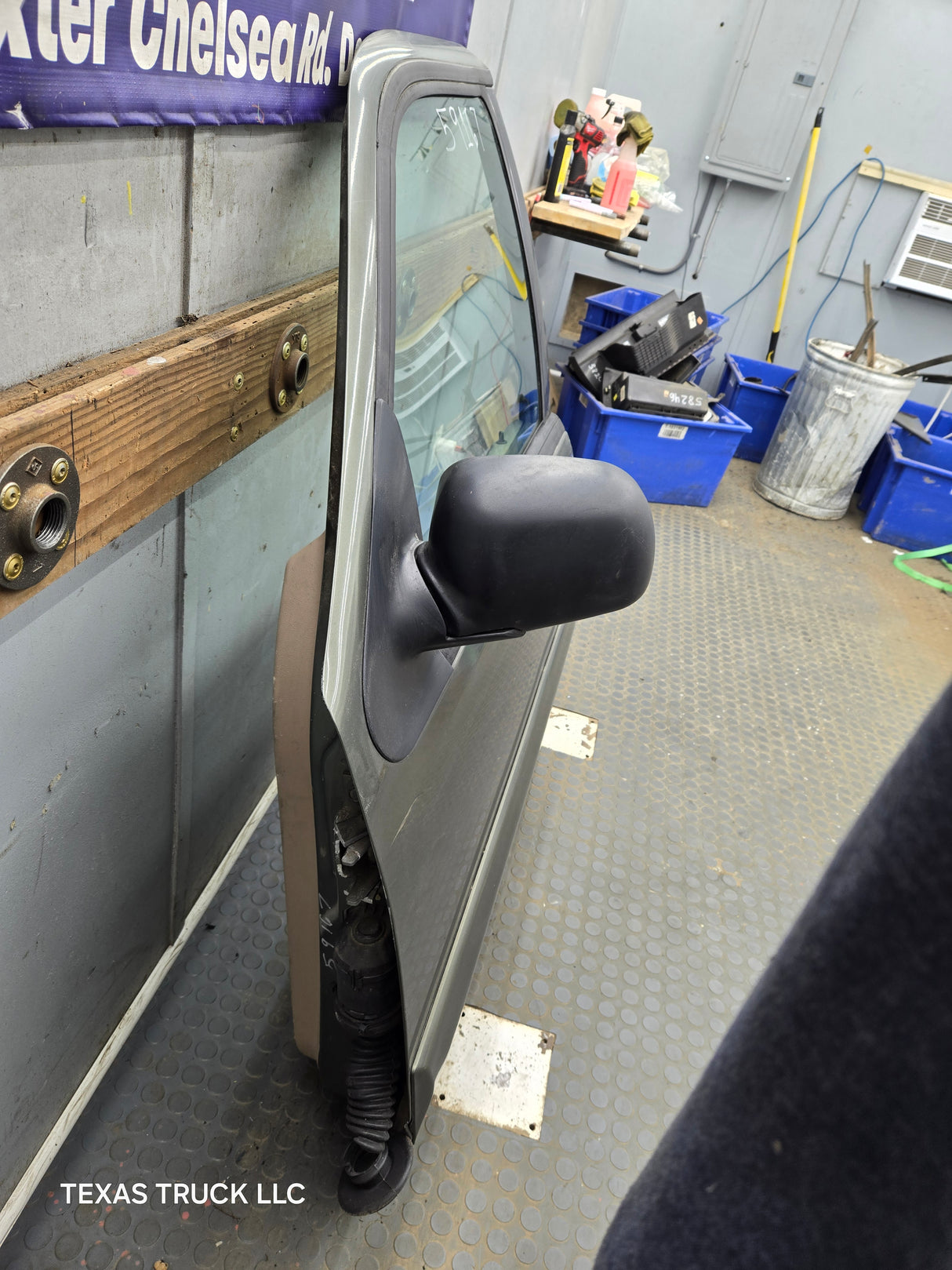 2001-2005 Ford Explorer Sport Trac LH Front Door