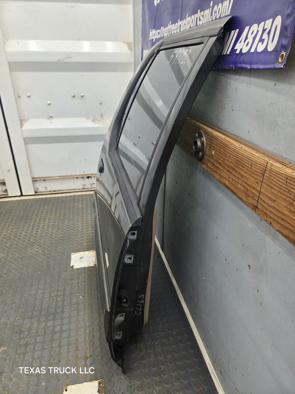 2001-2005 Ford Explorer Sport Trac RH Rear Door