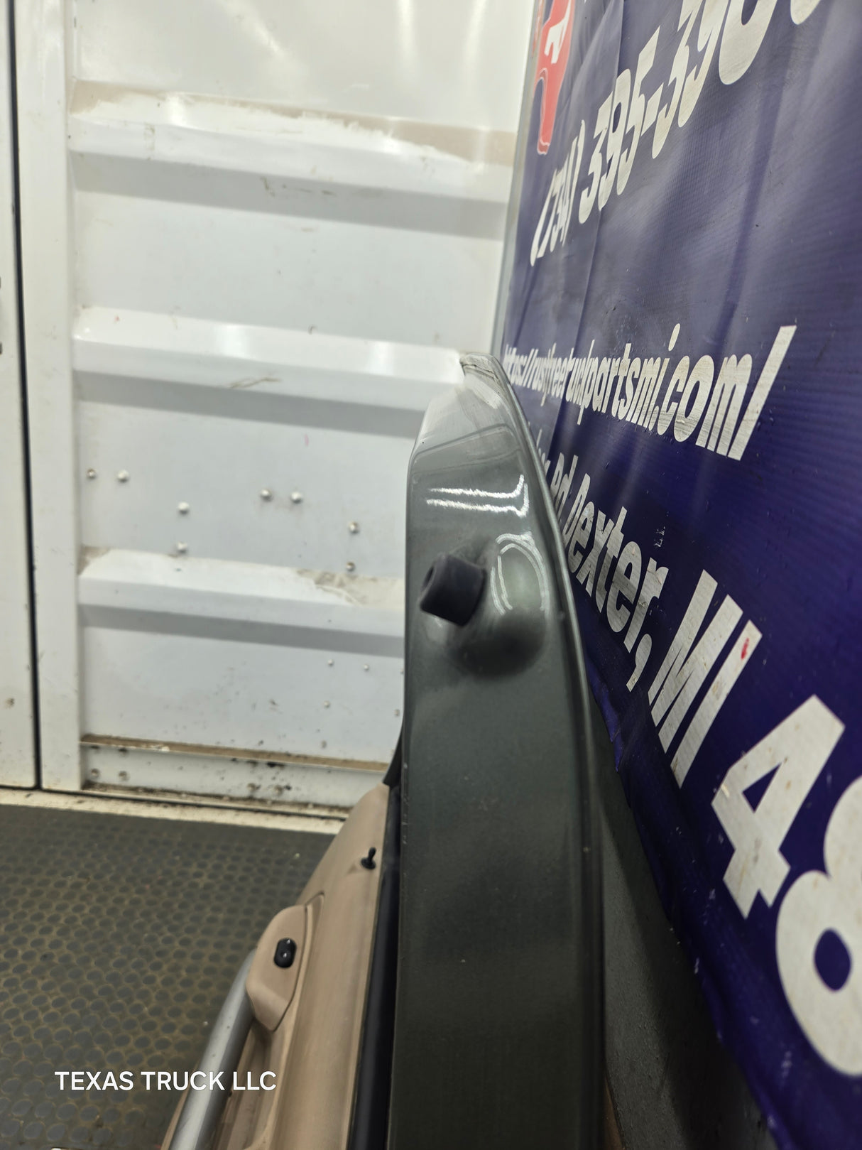 2001-2005 Ford Explorer Sport Trac RH Rear Door