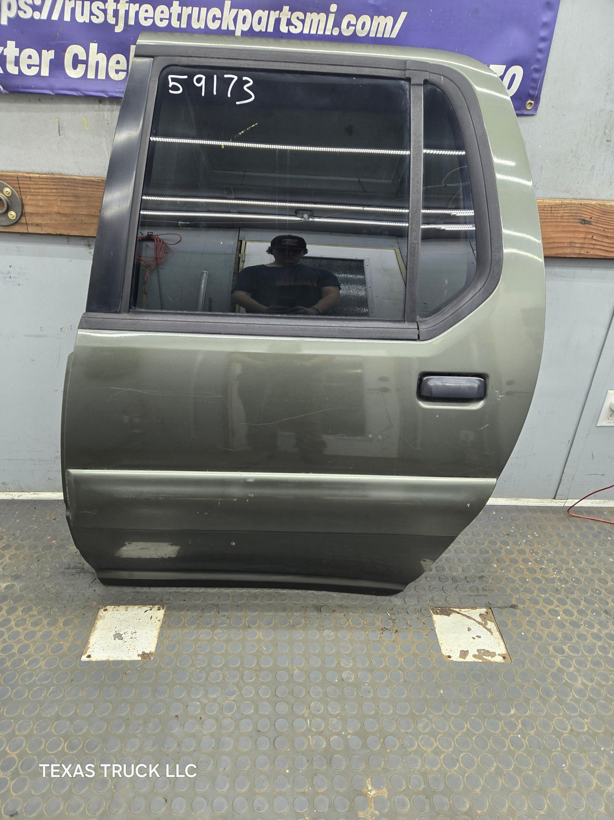 2001-2005 Ford Explorer Sport Trac LH Rear Door