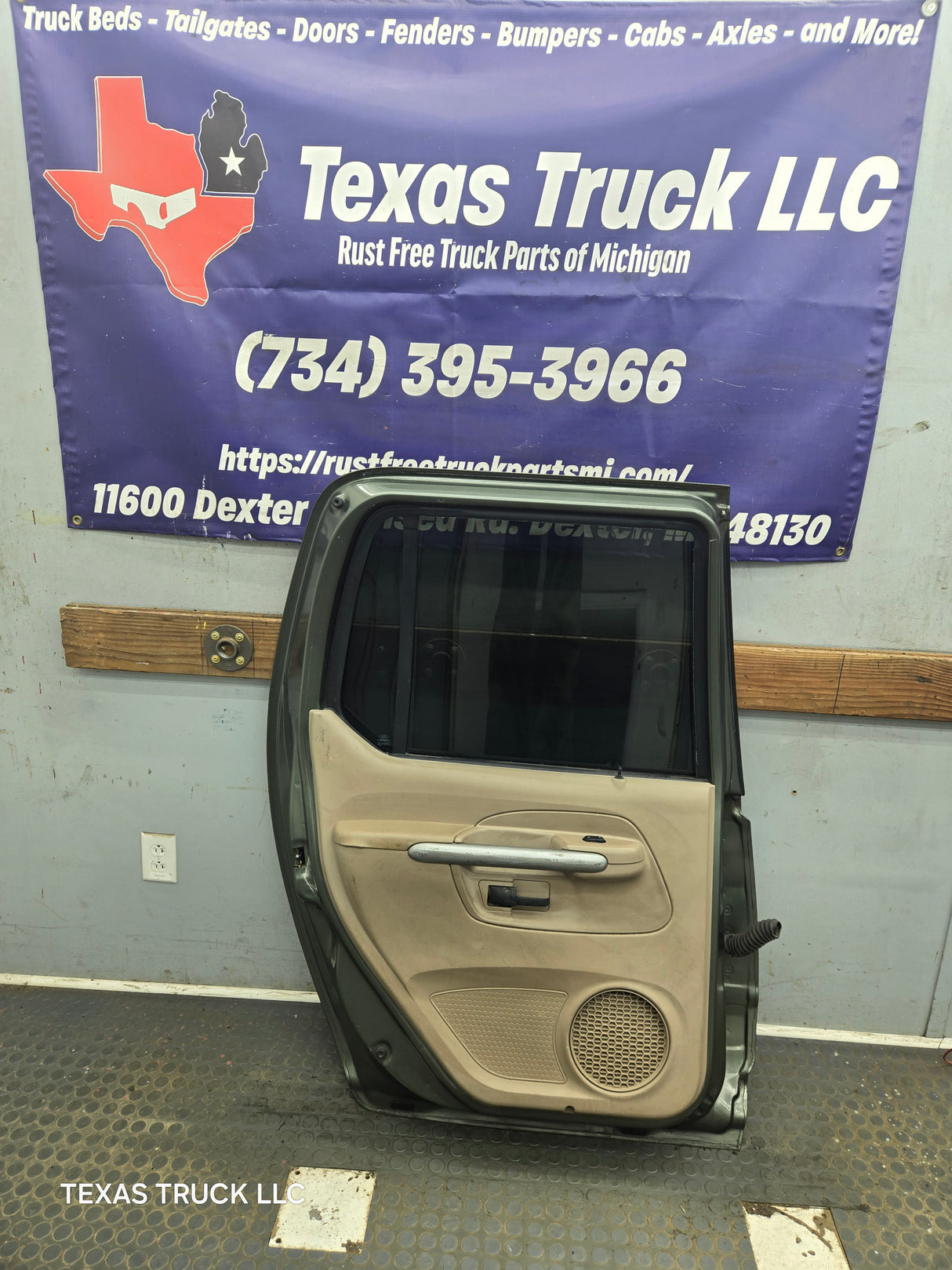2001-2005 Ford Explorer Sport Trac LH Rear Door
